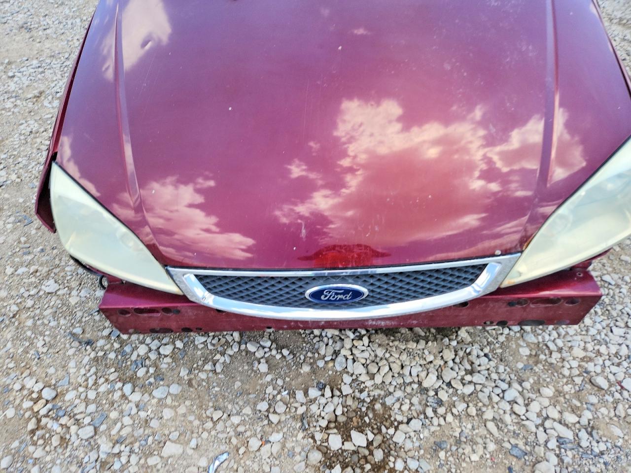 2006 Ford Focus Zx4 Burgundy vin: 1FAHP34N16W249697