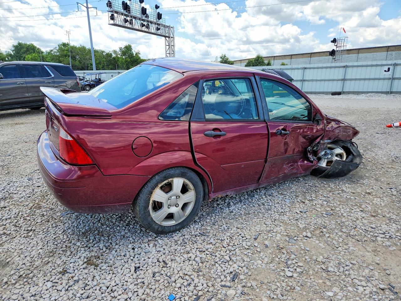 2006 Ford Focus Zx4 Burgundy vin: 1FAHP34N16W249697