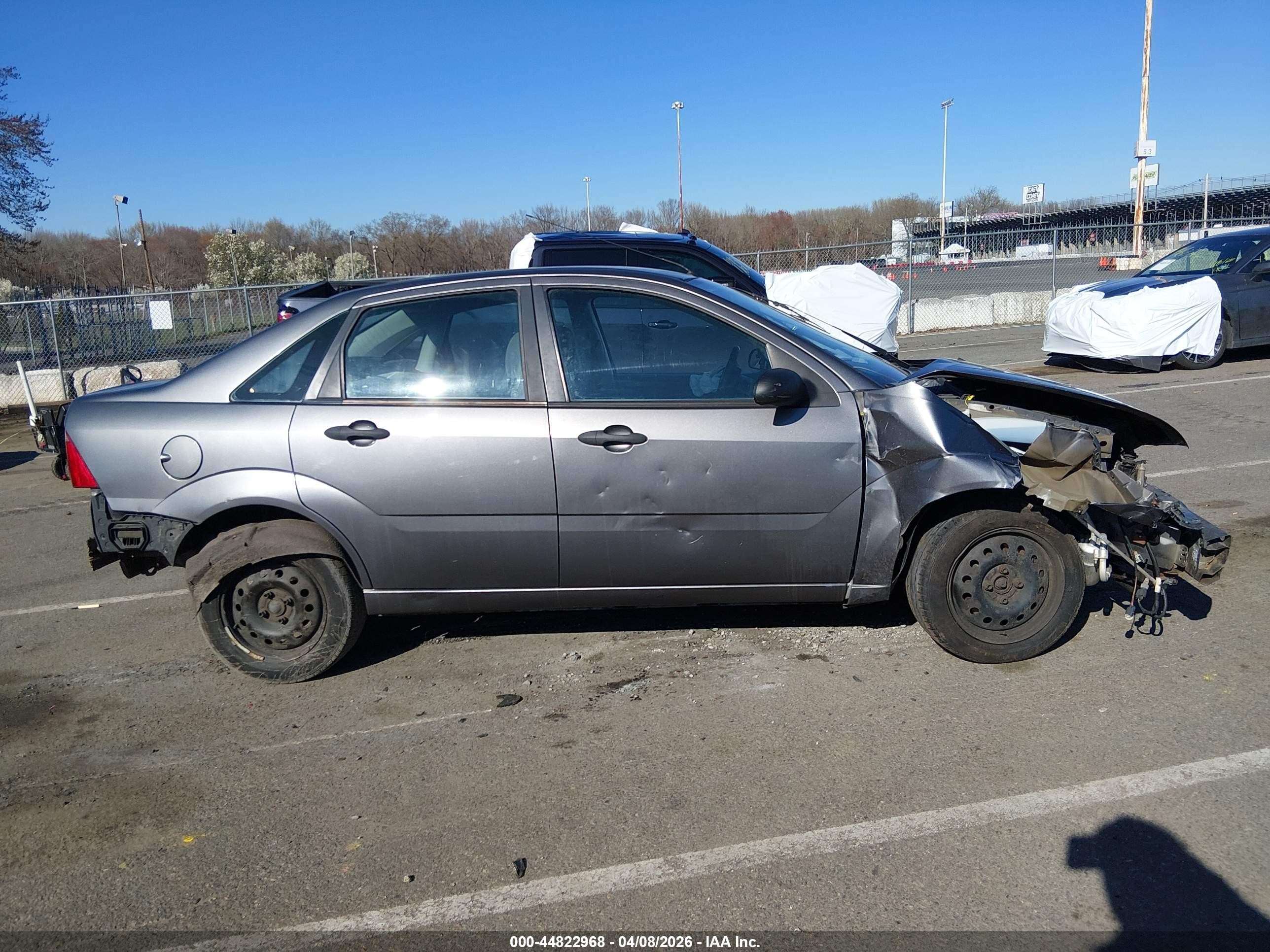 2007 Ford Focus S/se/ses Gray vin: 1FAHP34N17W103415