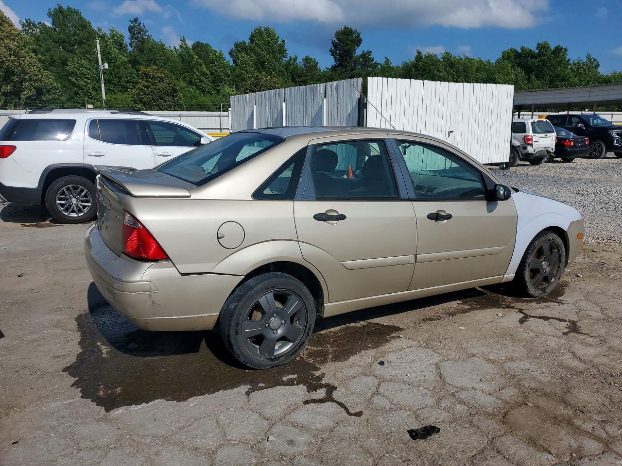 2006 Ford Focus Zx4 Бежевый vin: 1FAHP34N26W177800