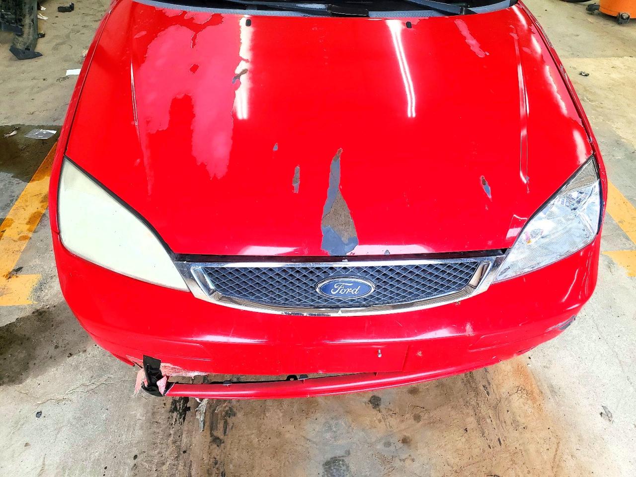 2007 Ford Focus Zx4 Red vin: 1FAHP34N27W172212