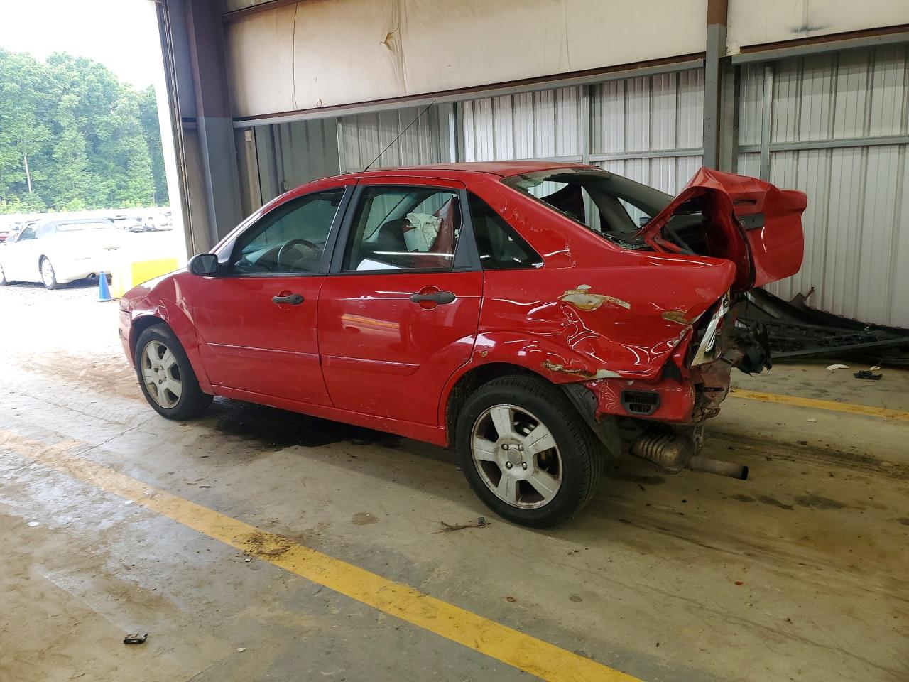 2007 Ford Focus Zx4 Red vin: 1FAHP34N27W172212