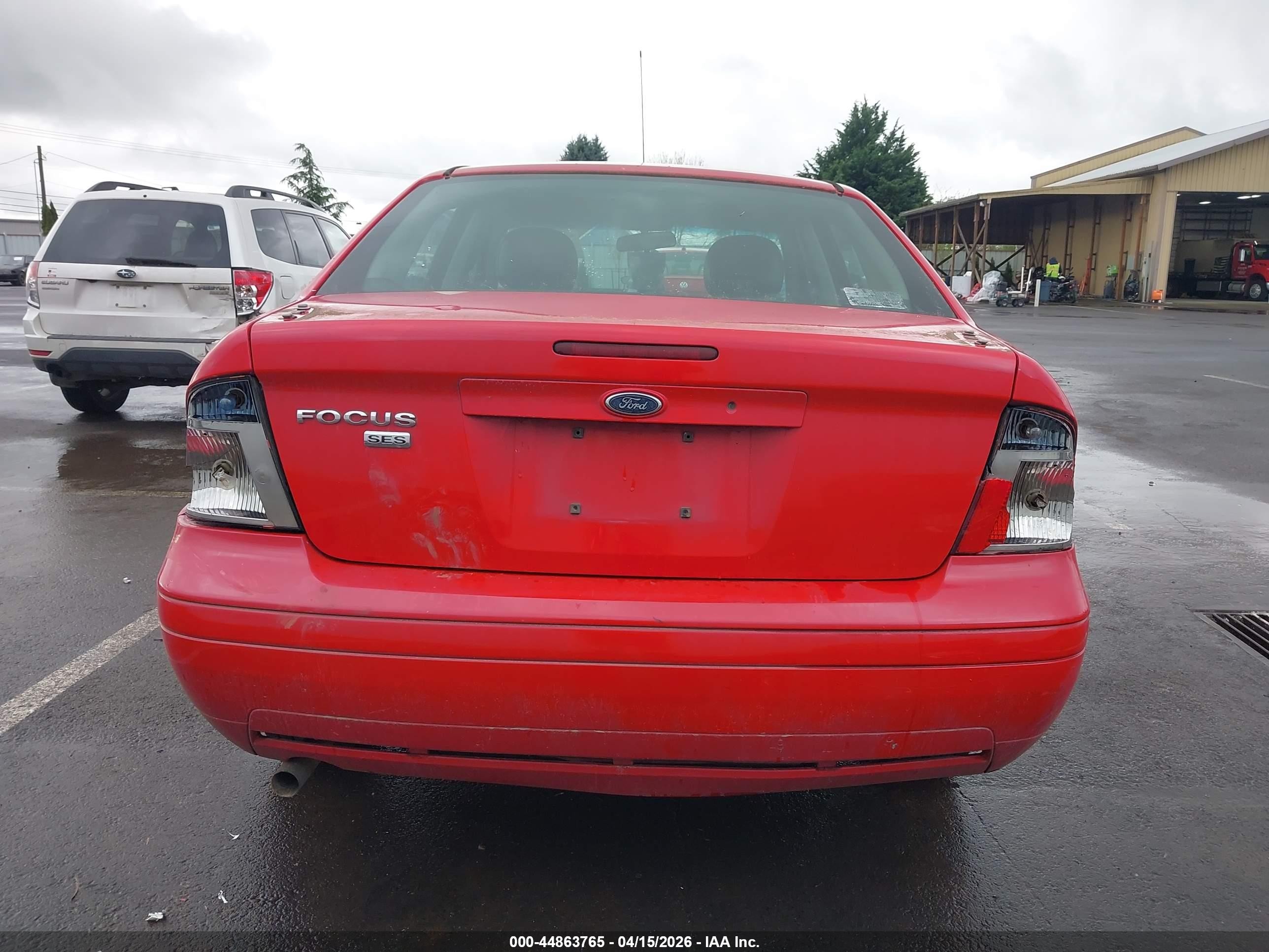 2007 Ford Focus S/se/ses Red vin: 1FAHP34N27W216032