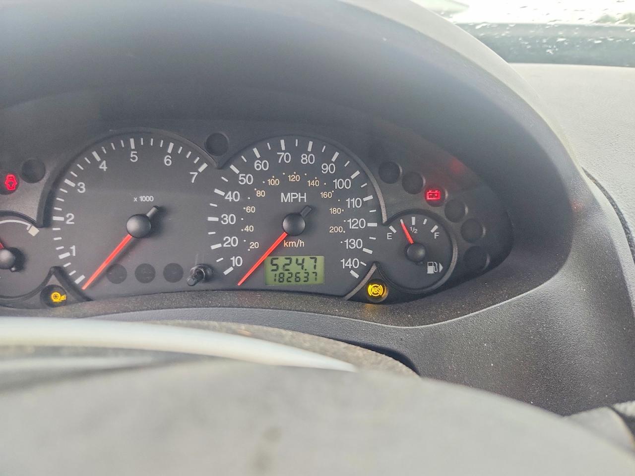 2007 Ford Focus Zx4 White vin: 1FAHP34N27W255753