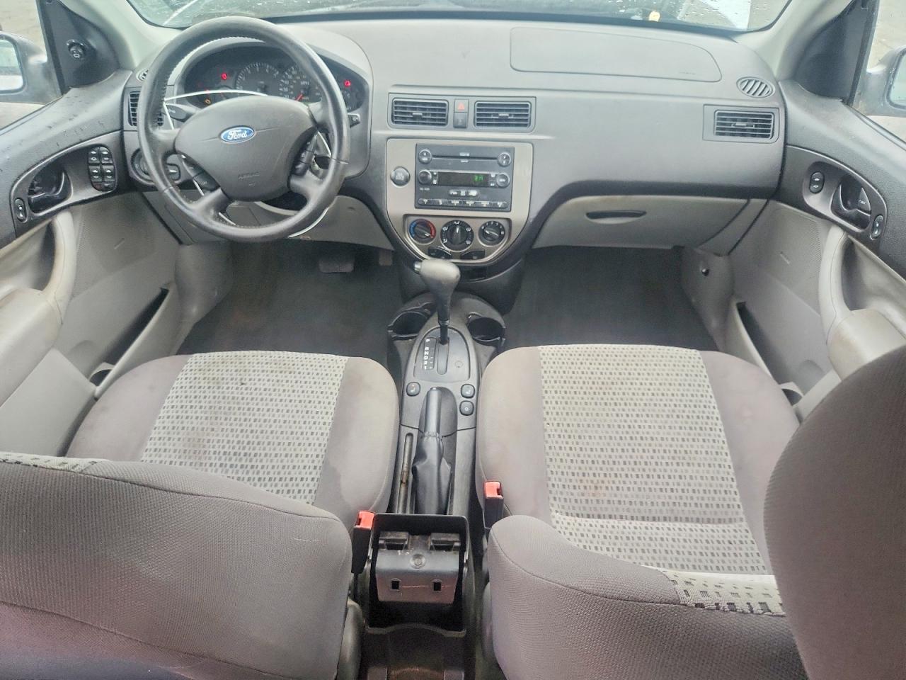 2007 Ford Focus Zx4 White vin: 1FAHP34N27W255753