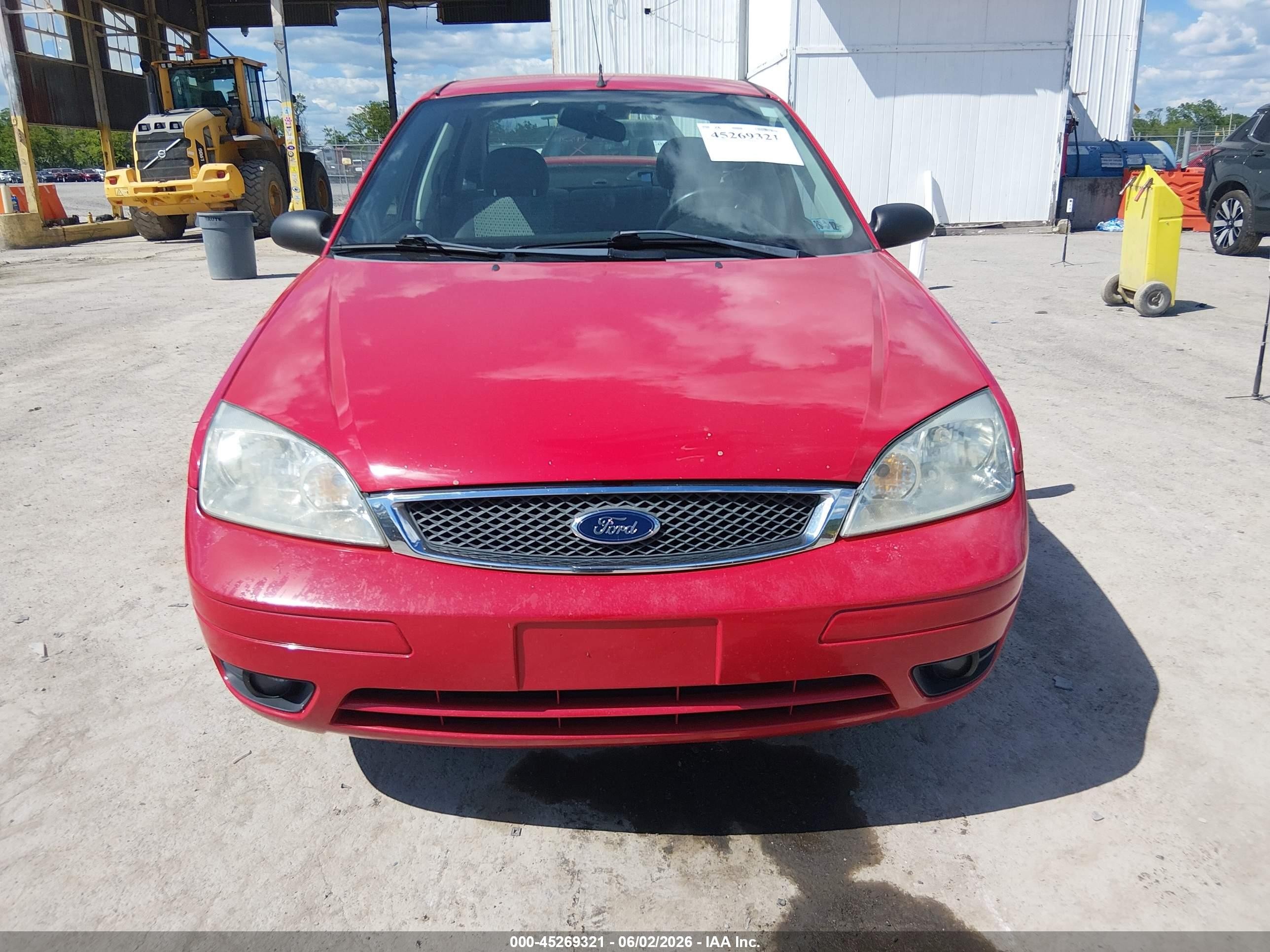 2007 Ford Focus S/se/ses Red vin: 1FAHP34N27W353343