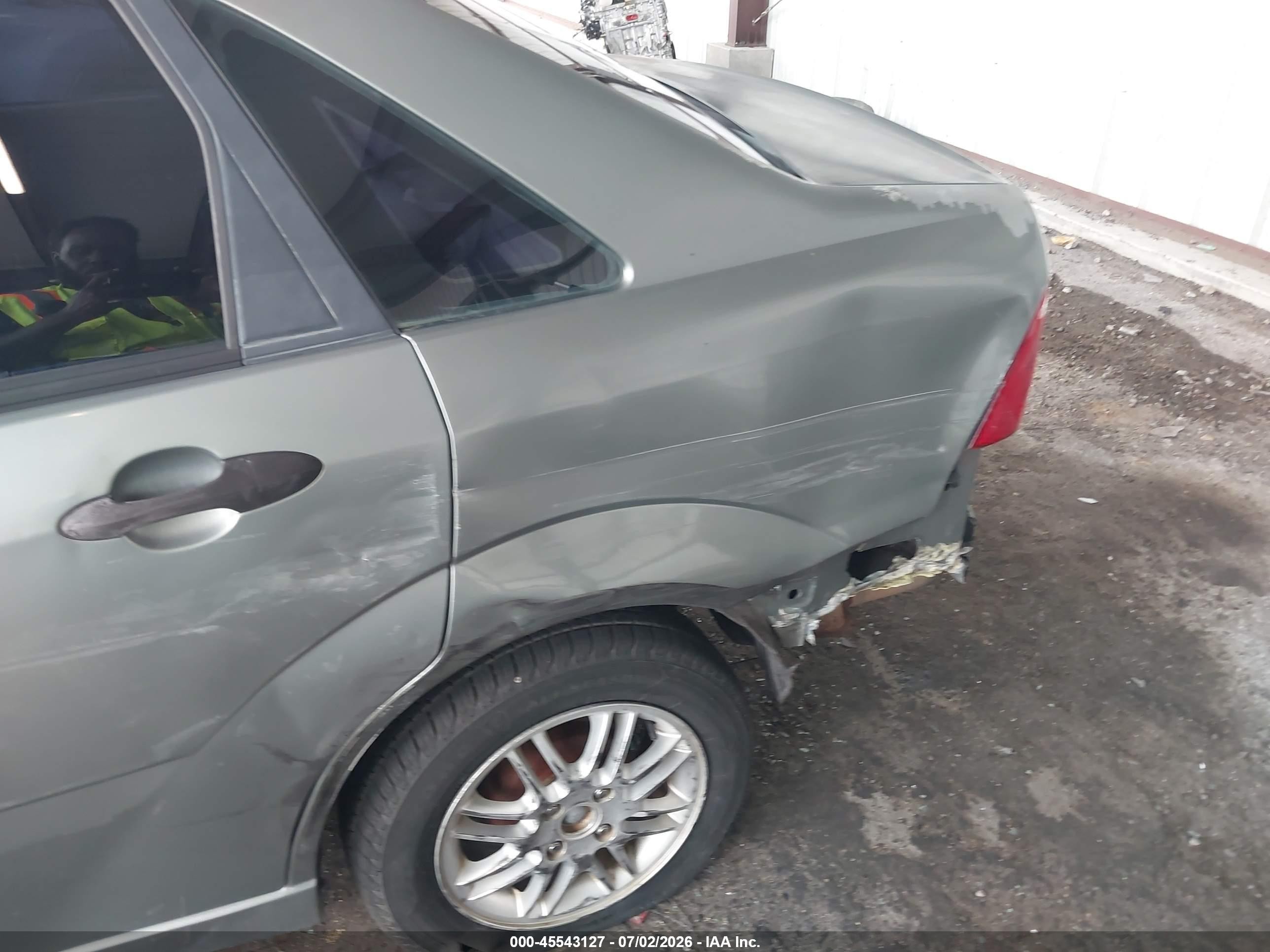 2006 Ford Focus Zx4 Blue vin: 1FAHP34N36W128296