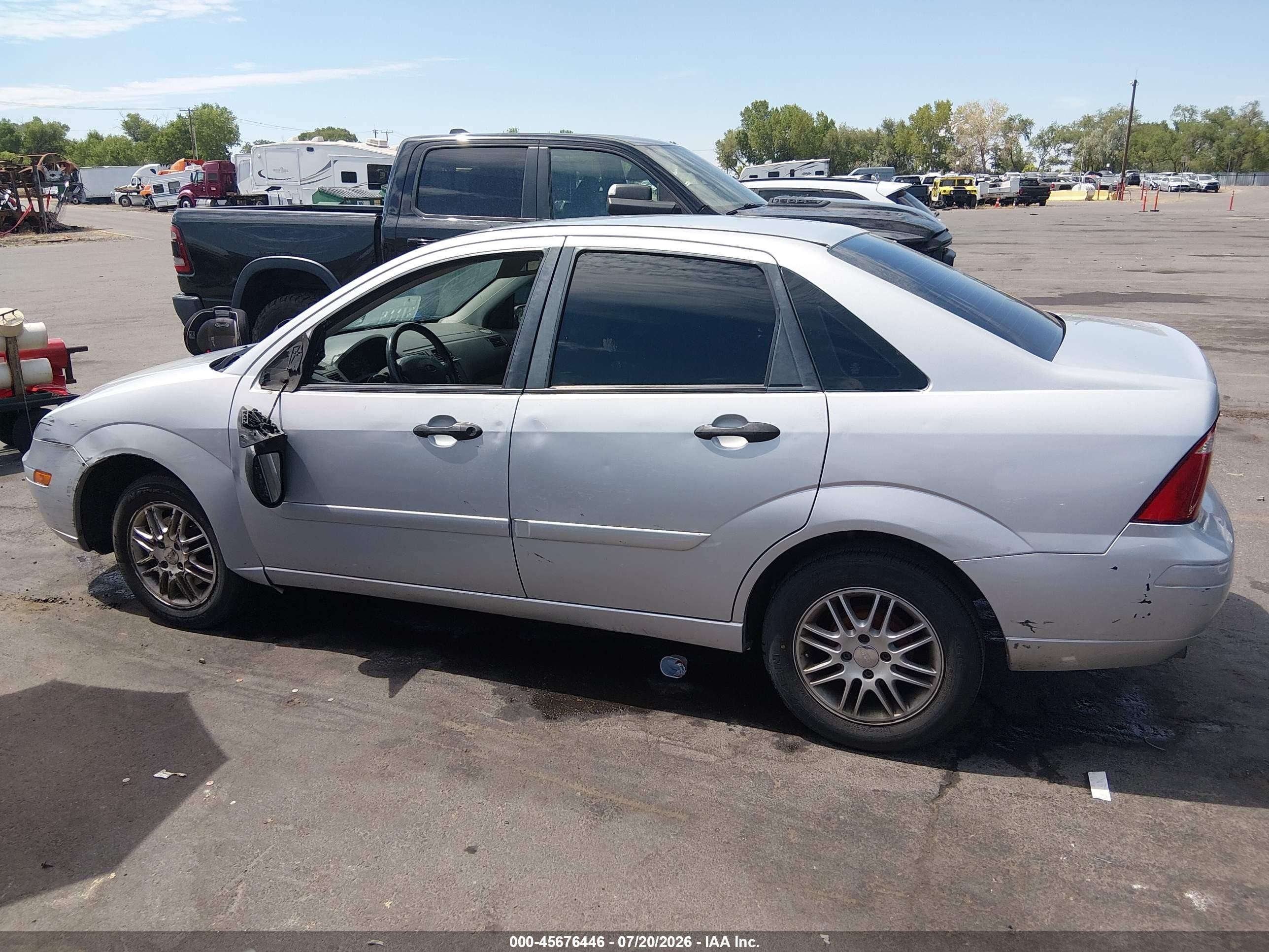 2007 Ford Focus S/se/ses Серебряный vin: 1FAHP34N37W192226