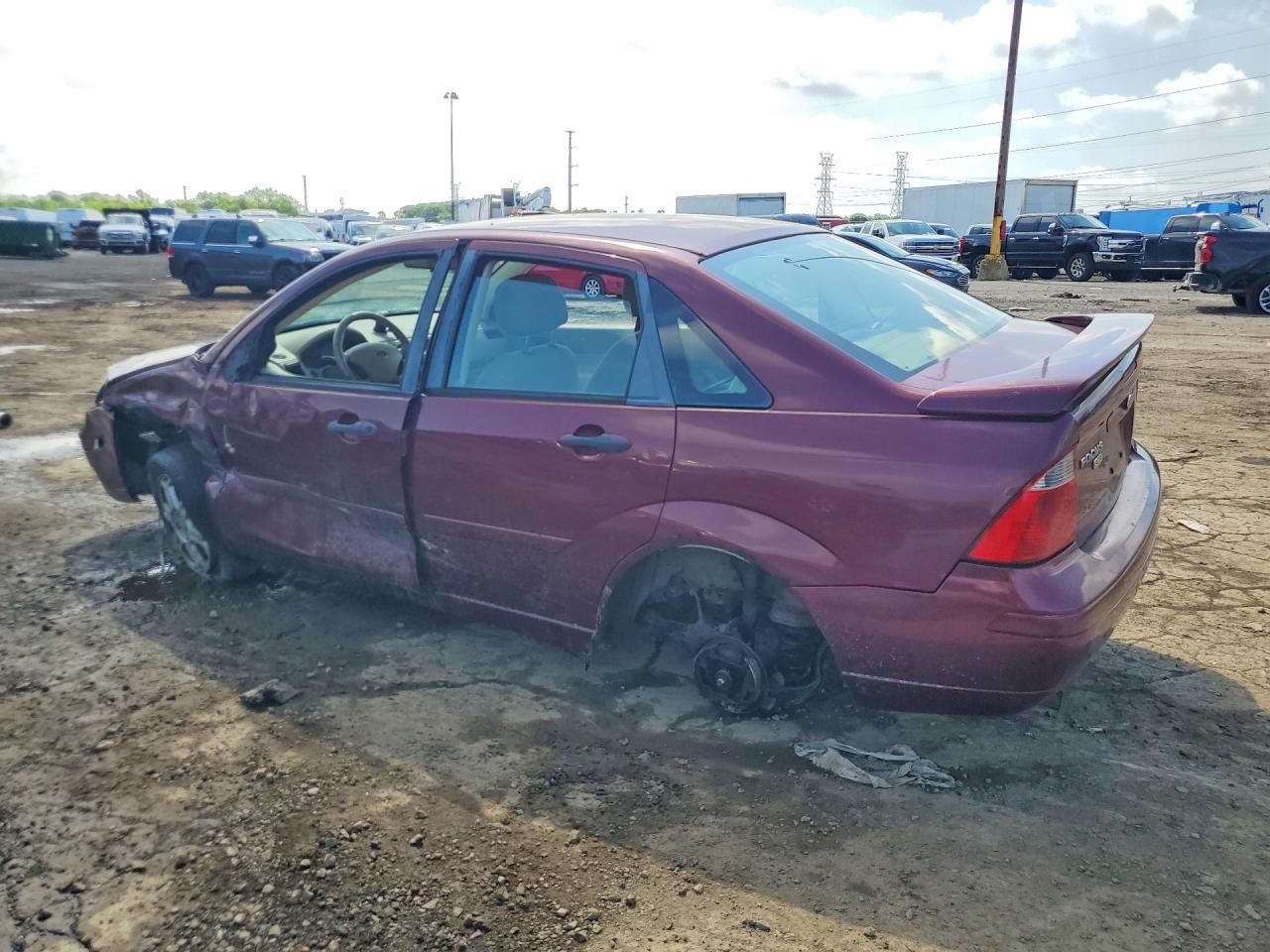 2007 Ford Focus Burgundy vin: 1FAHP34N37W352315