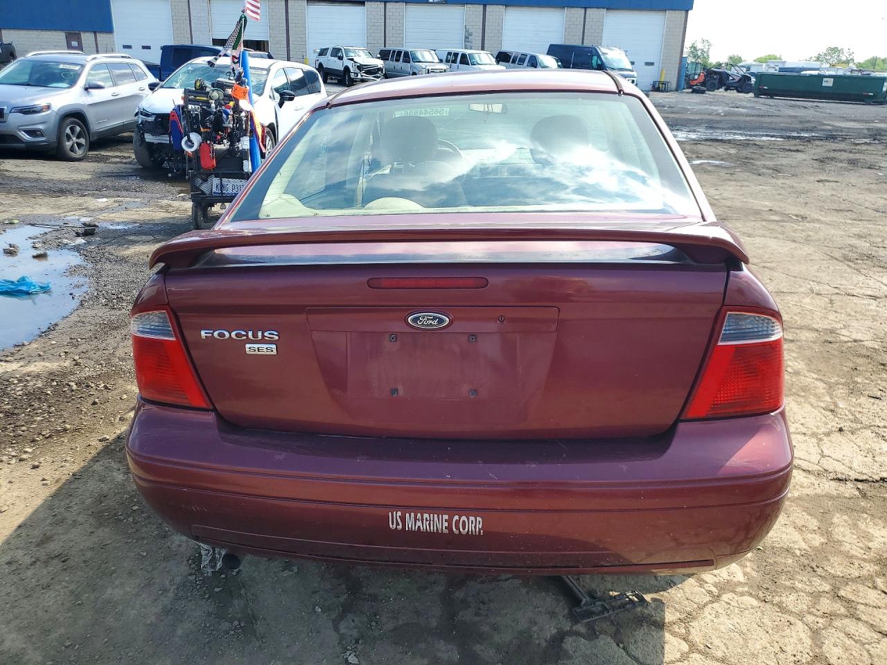 2007 Ford Focus Burgundy vin: 1FAHP34N37W352315