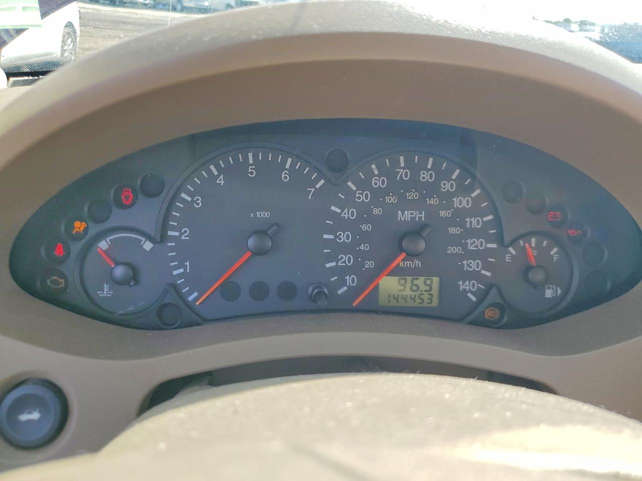 2007 Ford Focus Burgundy vin: 1FAHP34N37W352315