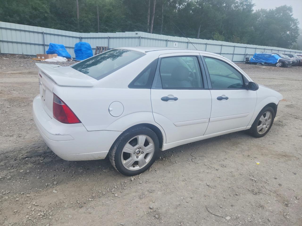 2007 Ford Focus Zx4 Белый vin: 1FAHP34N37W355358