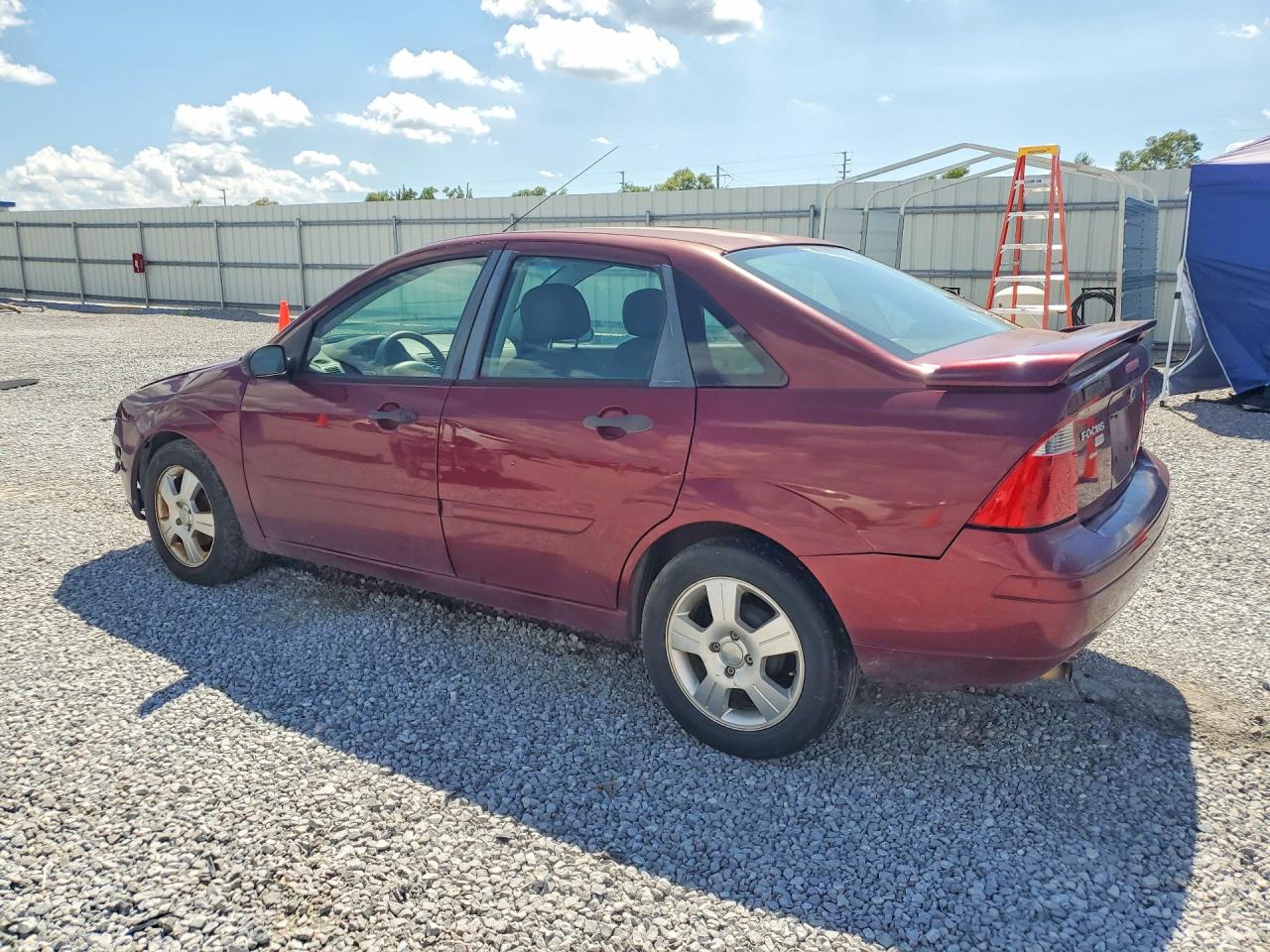 2007 Ford Focus Zx4 Burgundy vin: 1FAHP34N37W365047