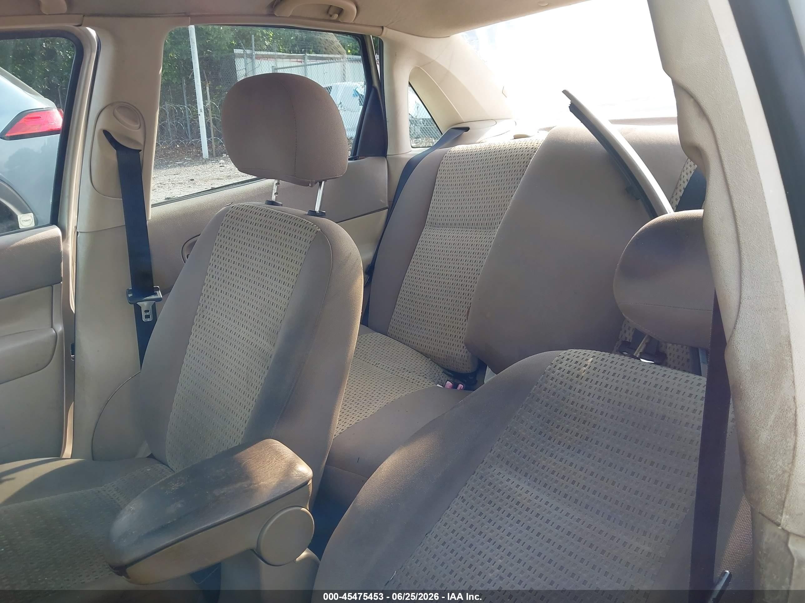 2007 Ford Focus S/se/ses Желто-коричневый vin: 1FAHP34N47W326113