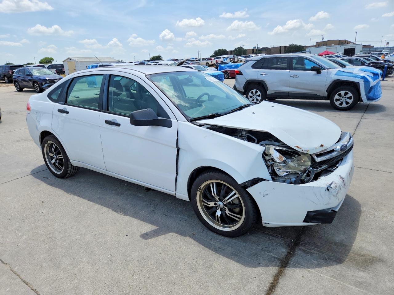 2008 Ford Focus S/se White vin: 1FAHP34N48W123594