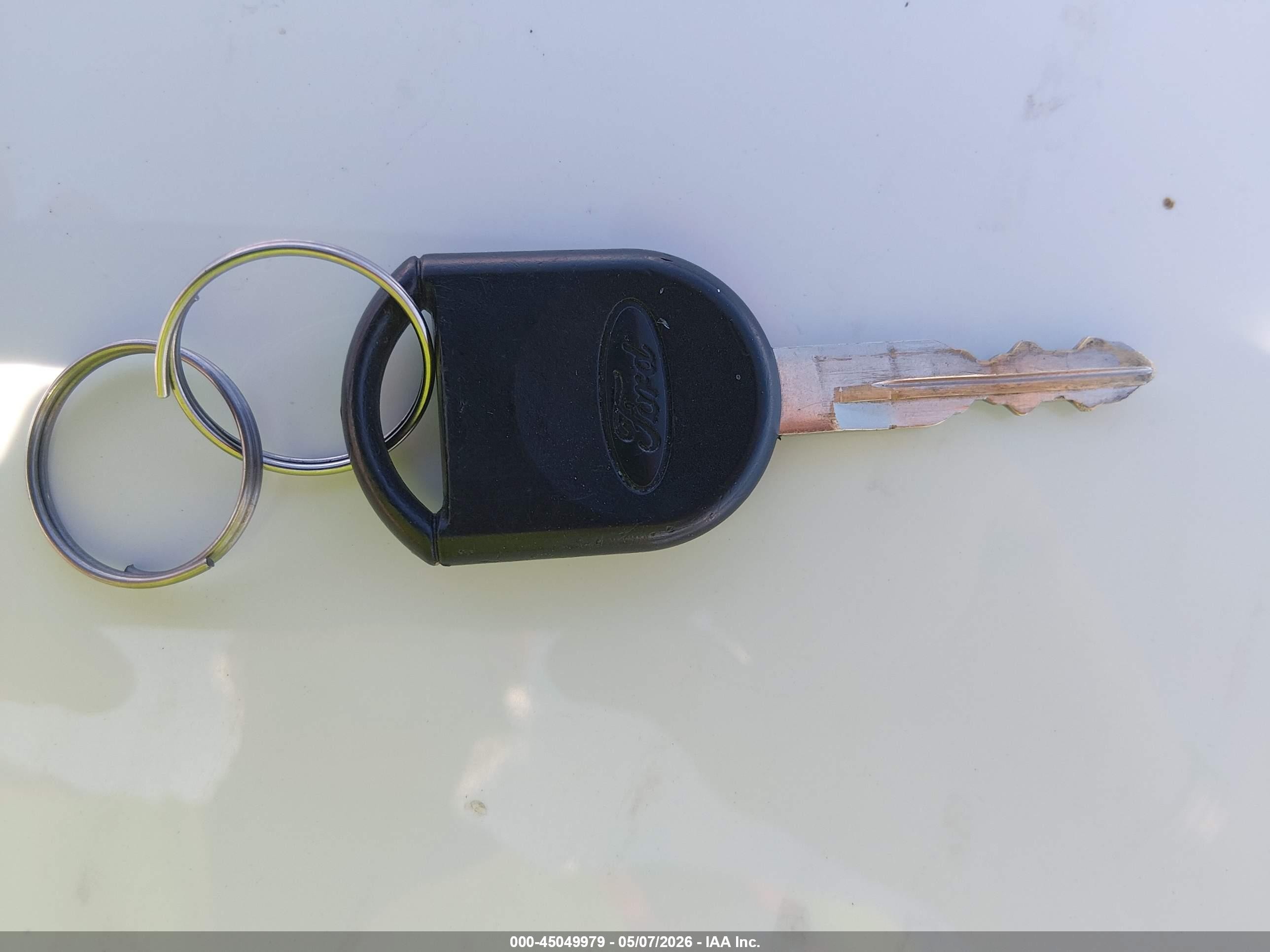 2008 Ford Focus S Tan vin: 1FAHP34N48W261605