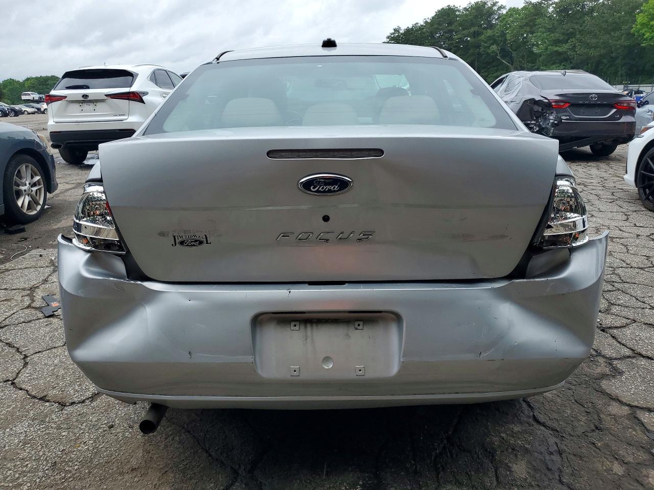 2009 Ford Focus S Silver vin: 1FAHP34N49W131132
