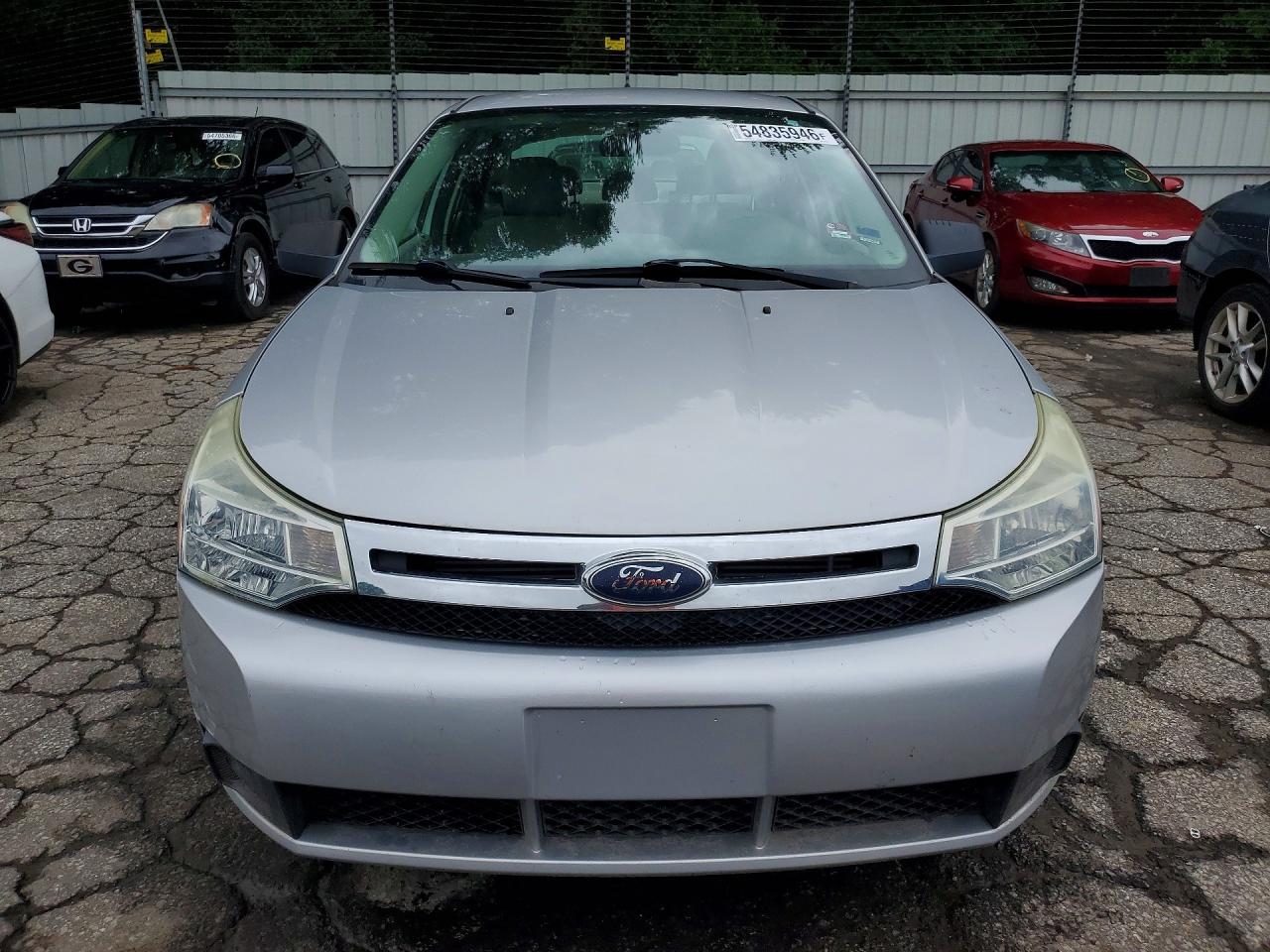 2009 Ford Focus S Silver vin: 1FAHP34N49W131132
