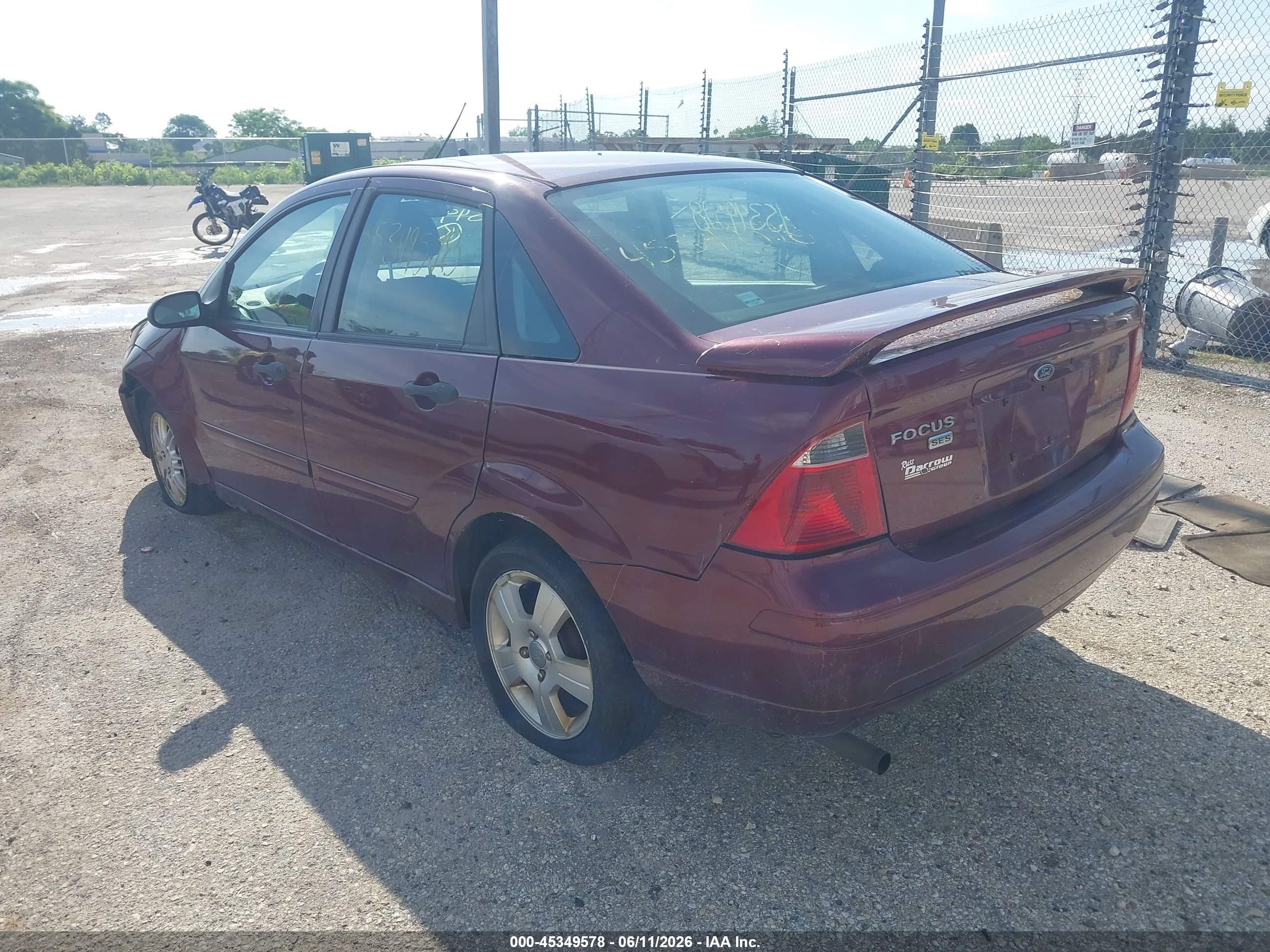 2007 Ford Focus S/se/ses Red vin: 1FAHP34N57W196875