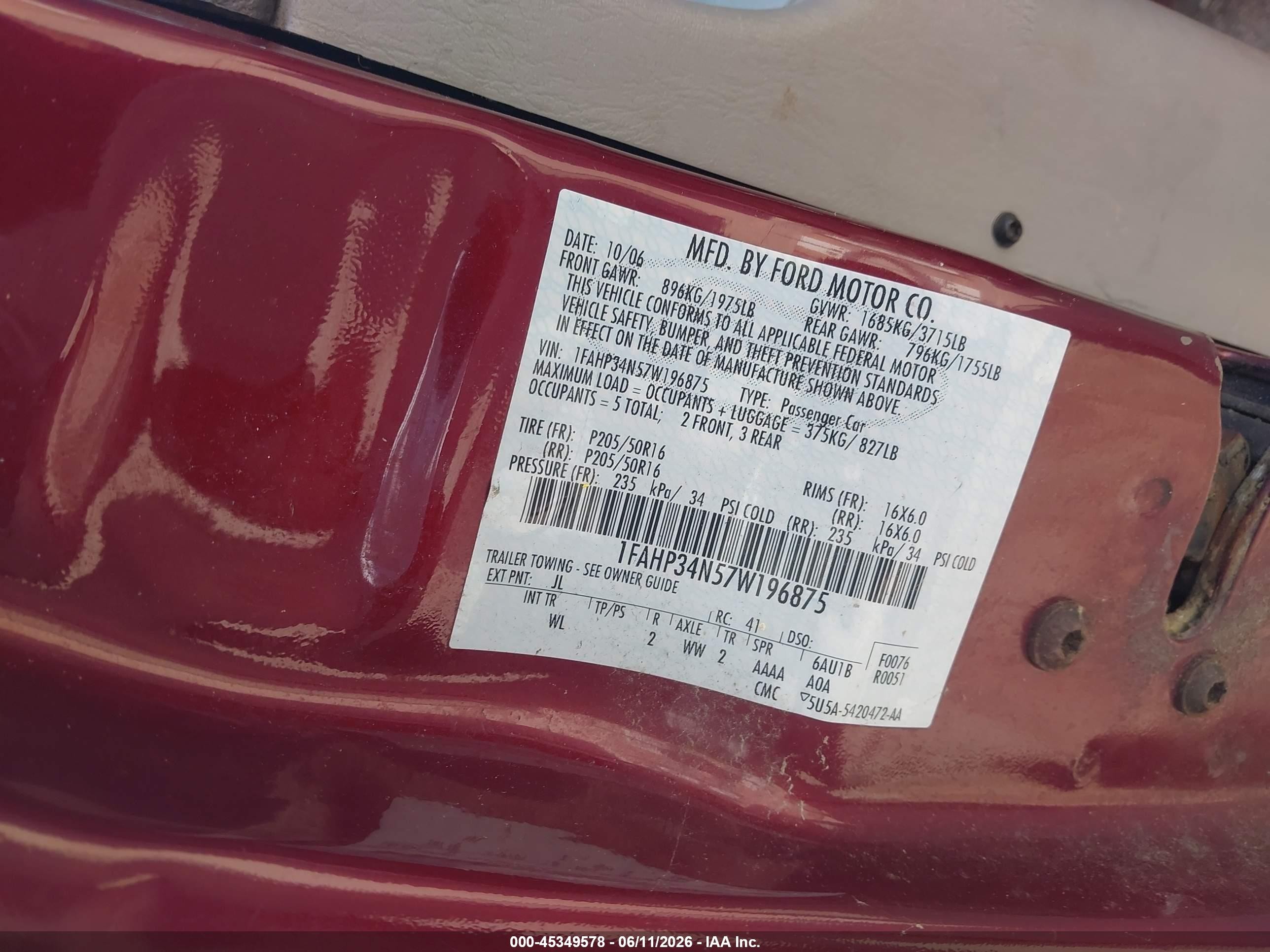 2007 Ford Focus S/se/ses Red vin: 1FAHP34N57W196875