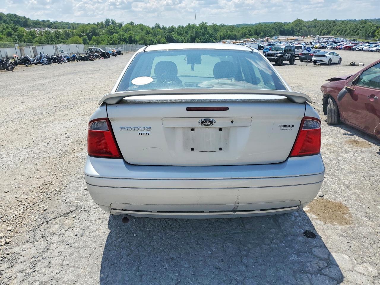 2007 Ford Focus Zx4 Silver vin: 1FAHP34N57W204506