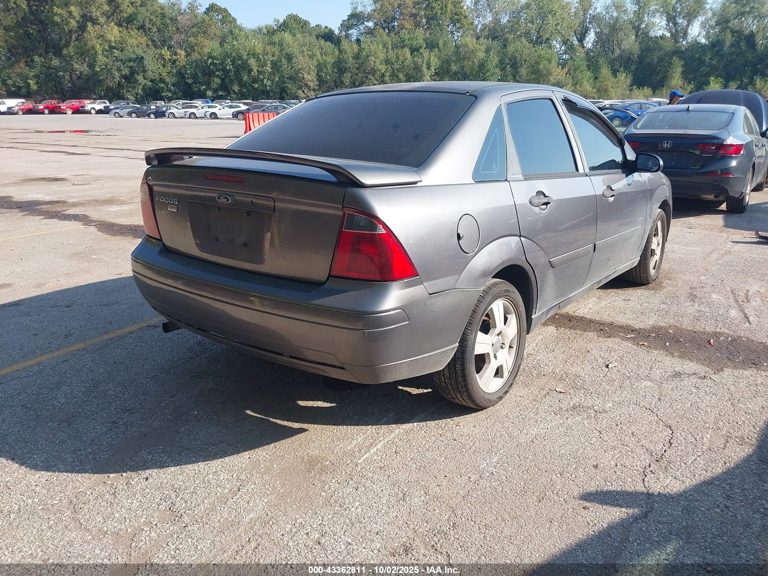 2007 Ford Focus S/se/ses Gray vin: 1FAHP34N57W210984