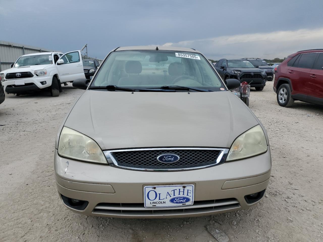 2006 Ford Focus Zx4 Beige vin: 1FAHP34N66W210703