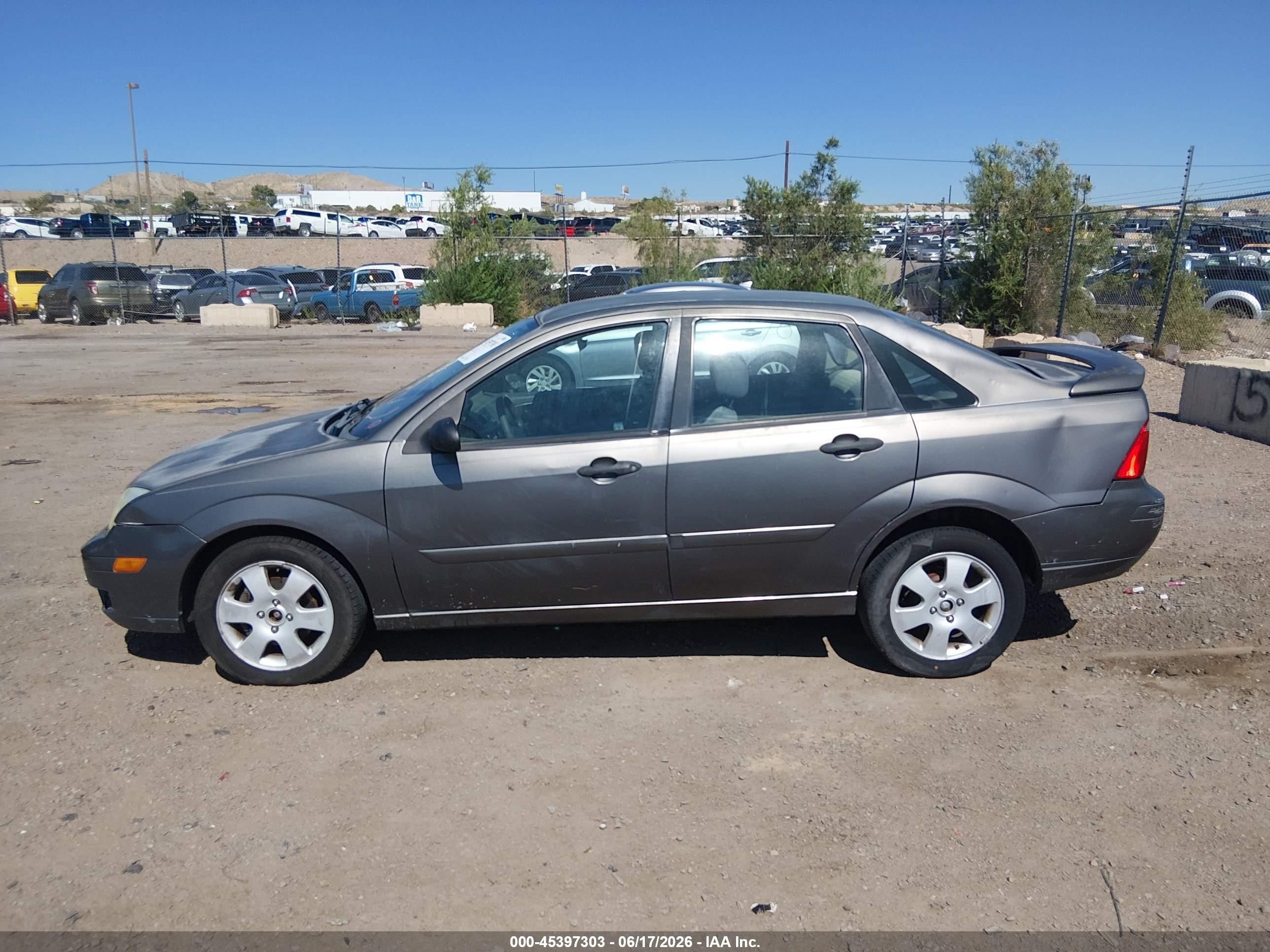 2007 Ford Focus S/se/ses Gray vin: 1FAHP34N67W157244
