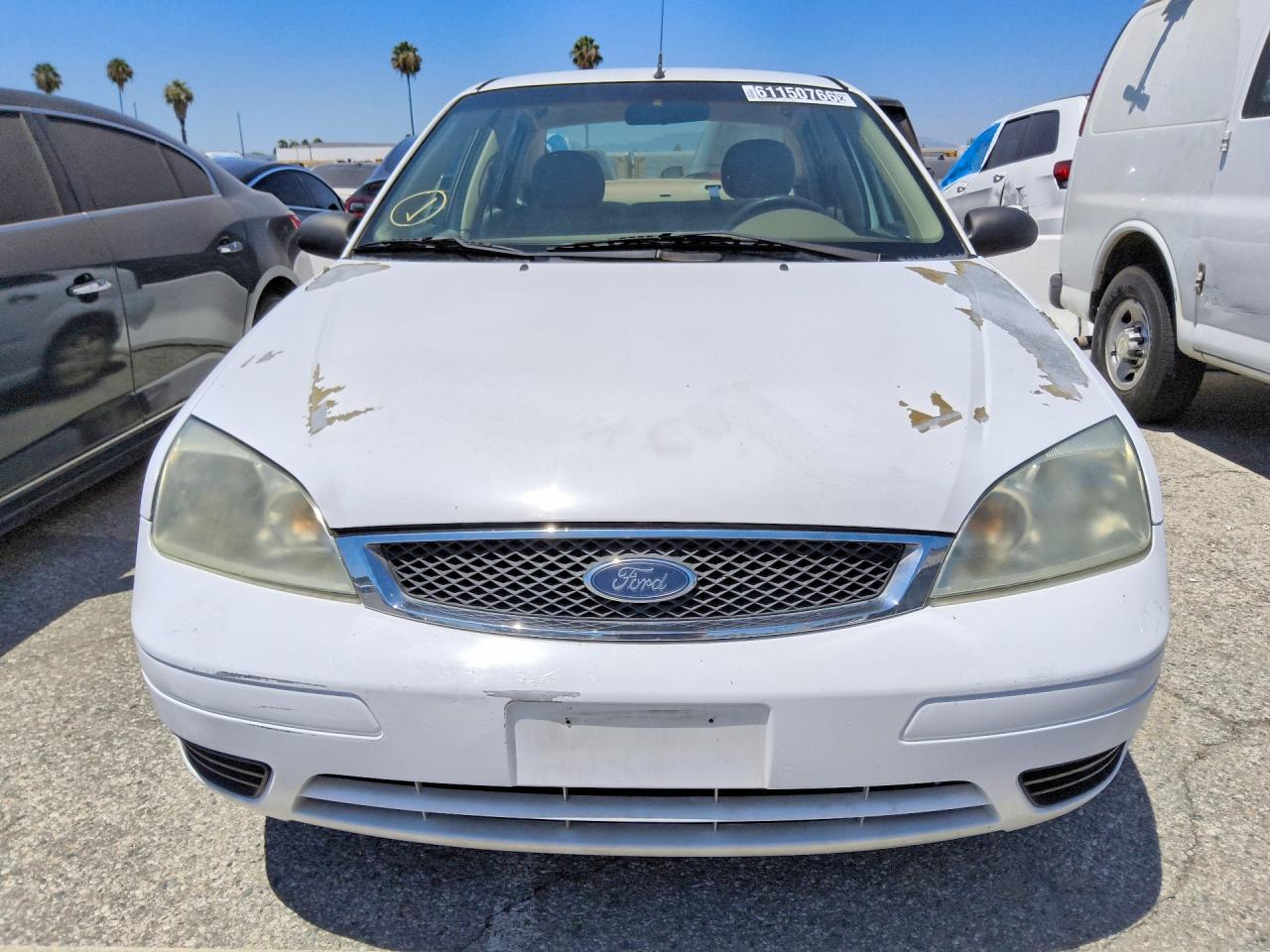 2007 Ford Focus Zx4 White vin: 1FAHP34N67W323181