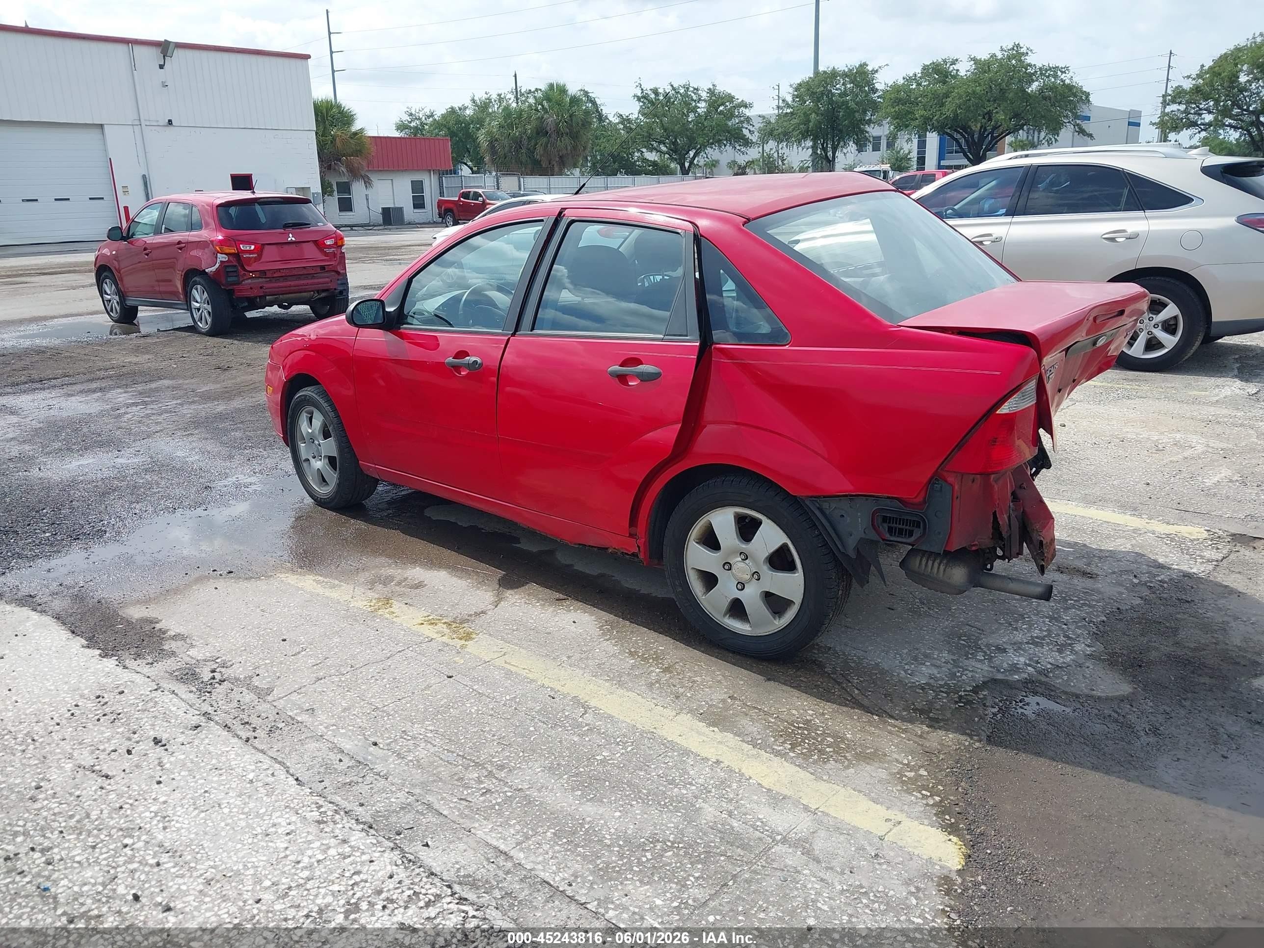 2006 Ford Focus Zx4 Red vin: 1FAHP34N76W229857