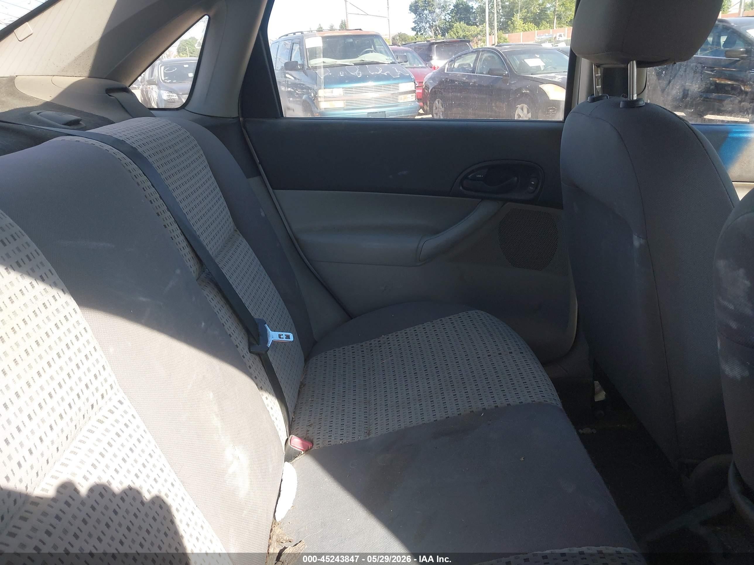 2007 Ford Focus S/se/ses White vin: 1FAHP34N87W141305