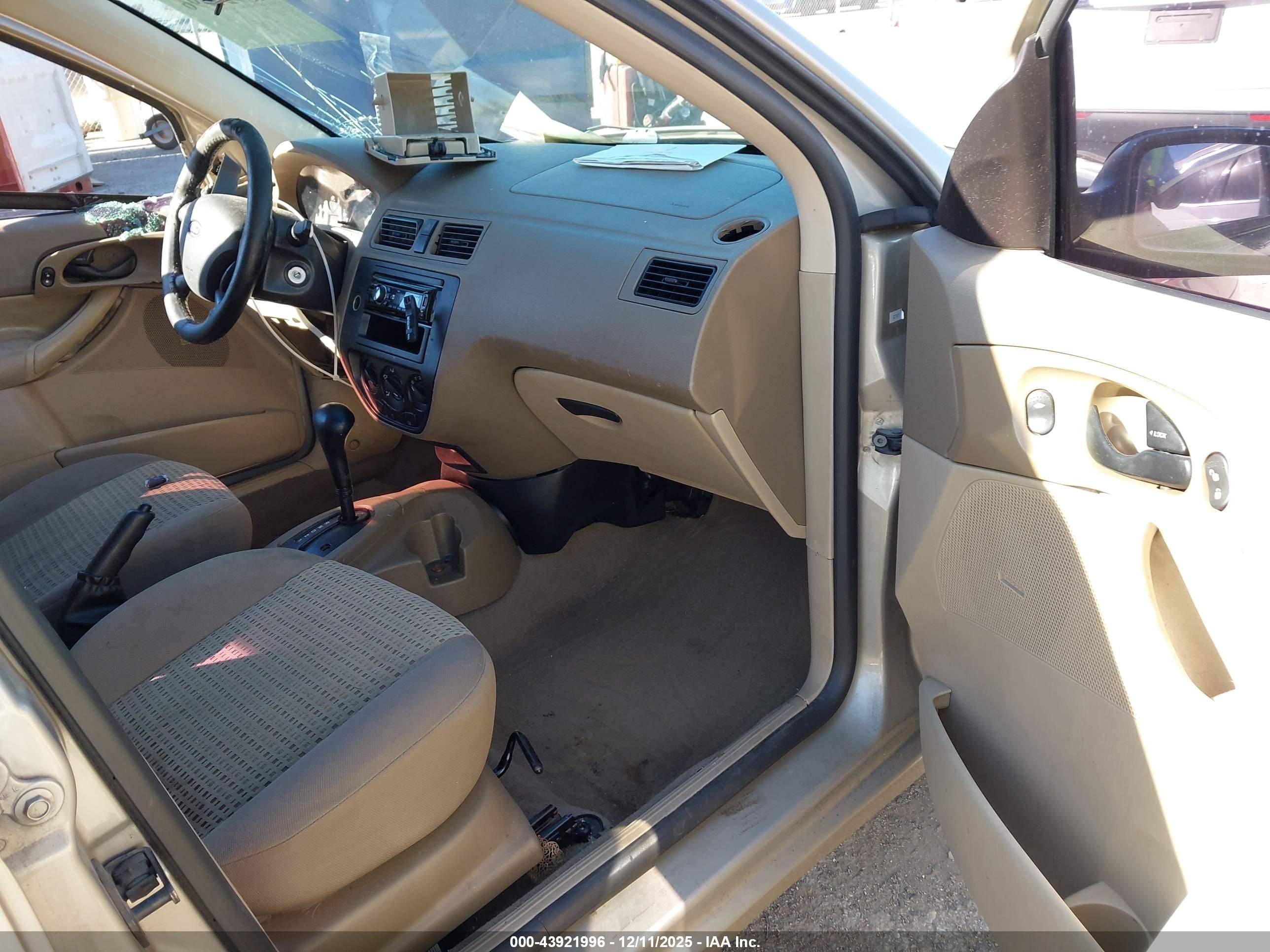 2007 Ford Focus S/se/ses Gold vin: 1FAHP34N87W173736