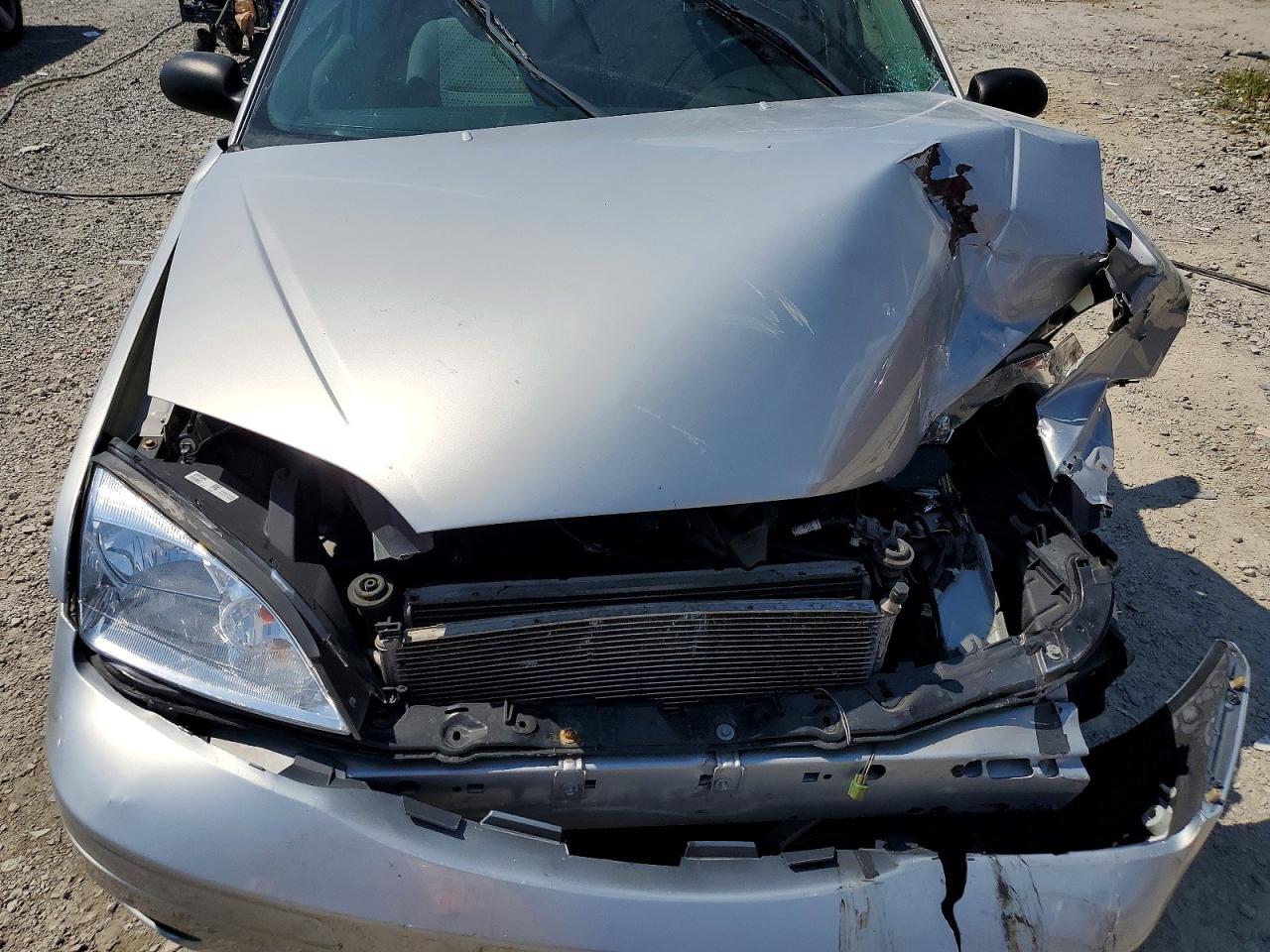 2007 Ford Focus Zx4 Silver vin: 1FAHP34N87W188074