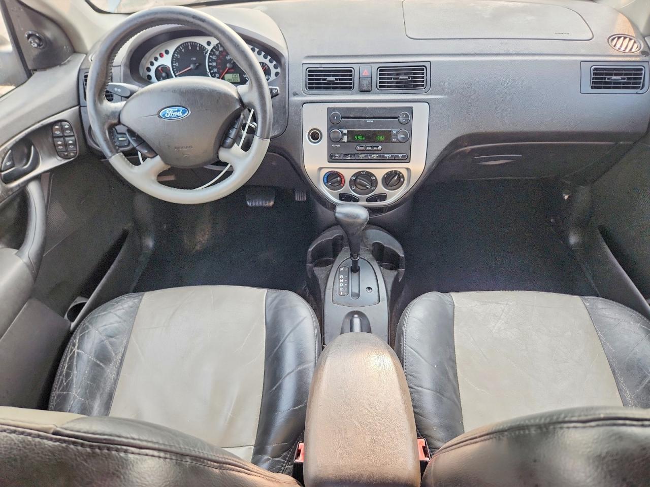 2007 Ford Focus Zx4 Silver vin: 1FAHP34N87W210879