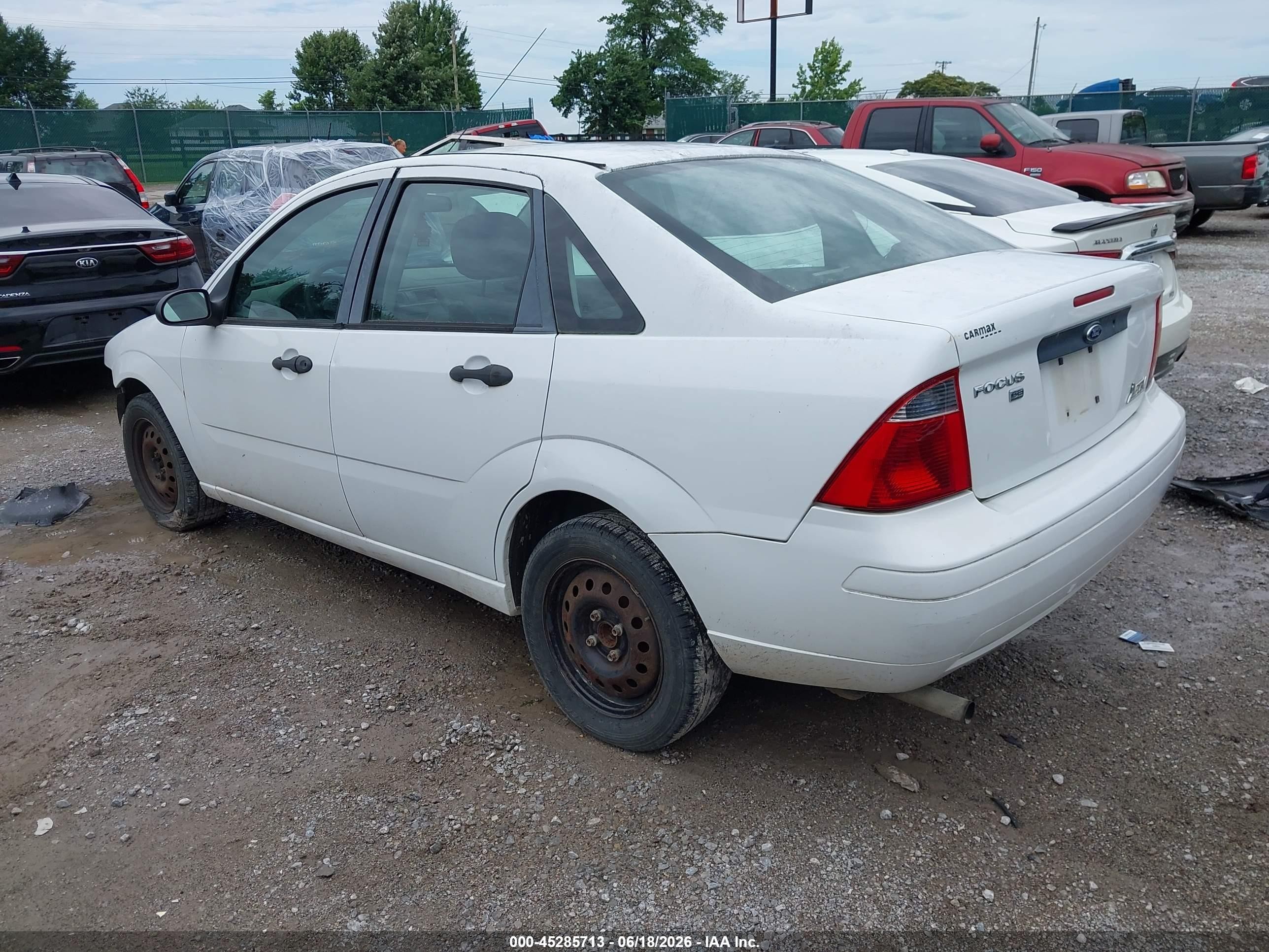2007 Ford Focus S/se/ses White vin: 1FAHP34N87W271598