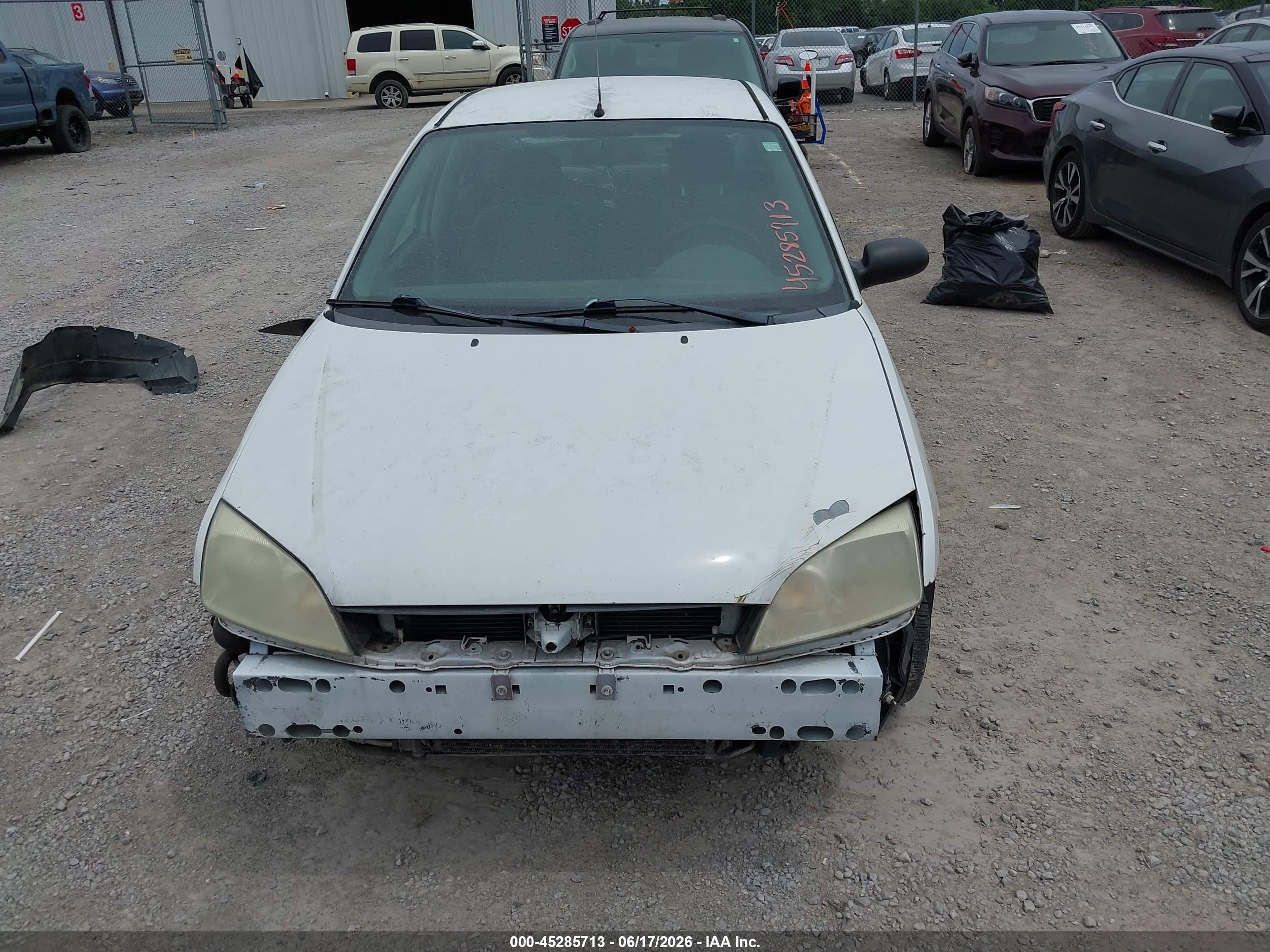 2007 Ford Focus S/se/ses White vin: 1FAHP34N87W271598