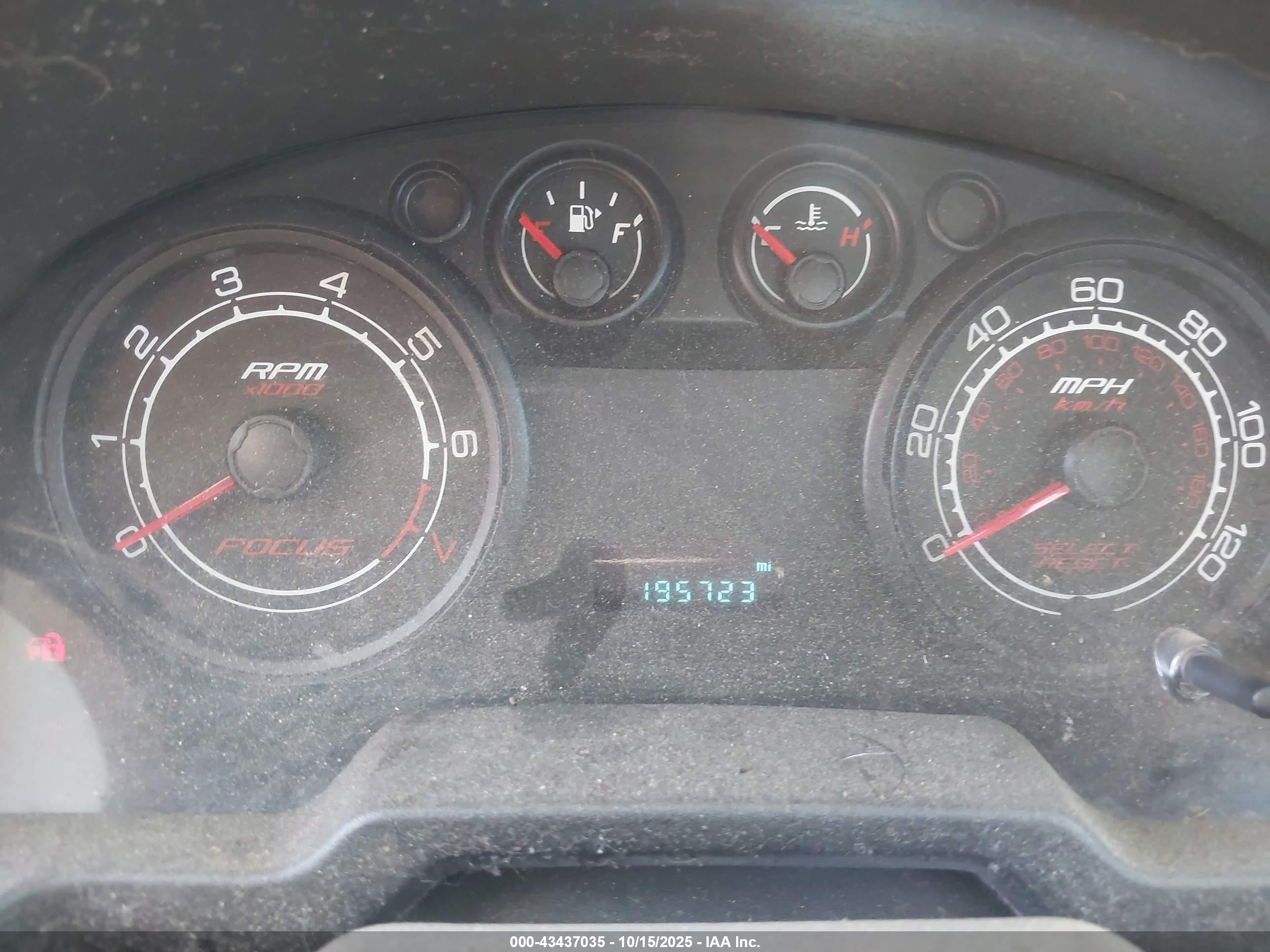 2008 Ford Focus S Red vin: 1FAHP34N88W133447