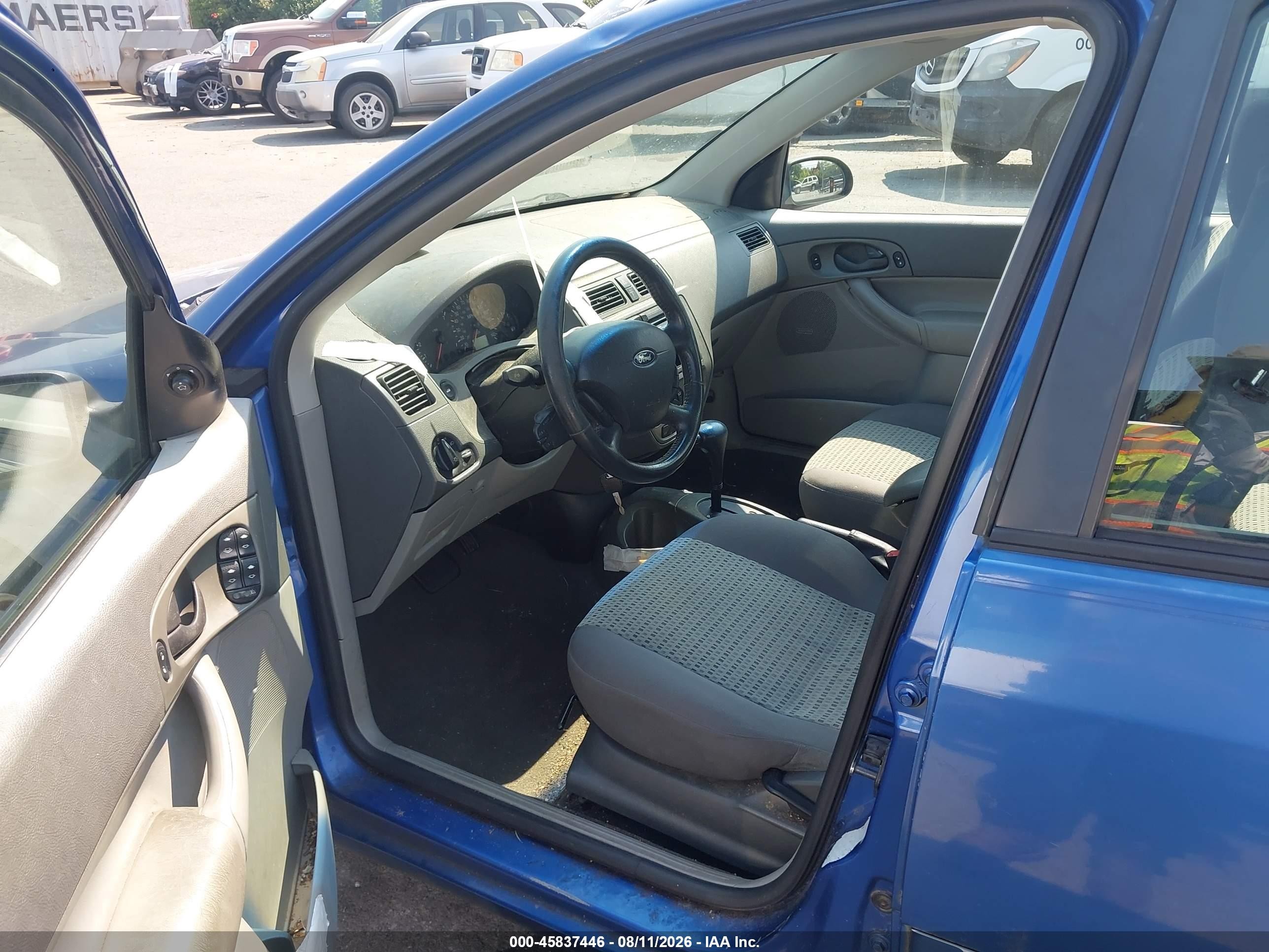 2005 Ford Focus Zx4 Blue vin: 1FAHP34N95W310230