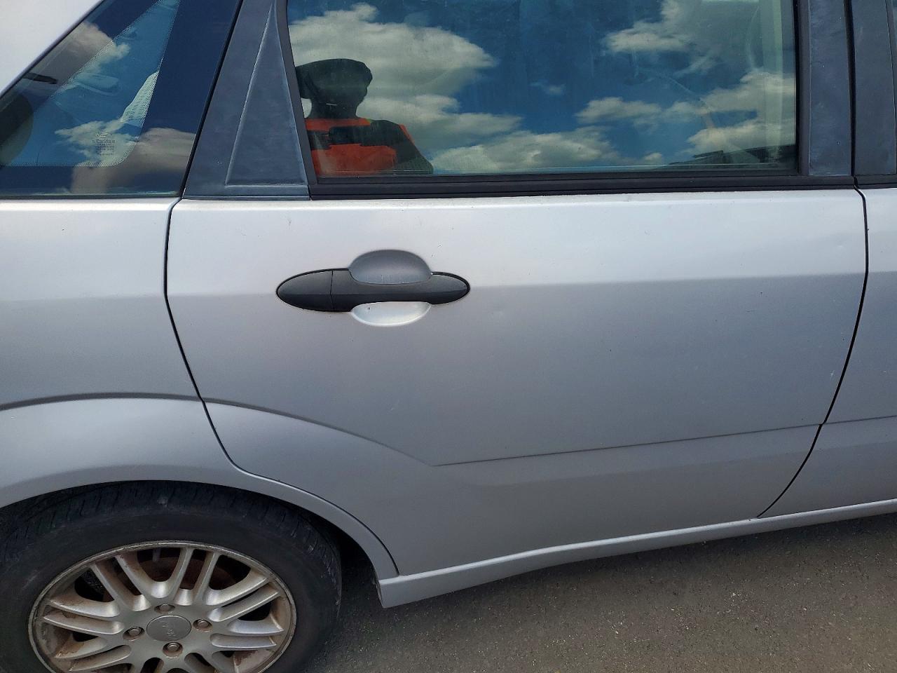 2006 Ford Focus Zx4 Silver vin: 1FAHP34N96W199681