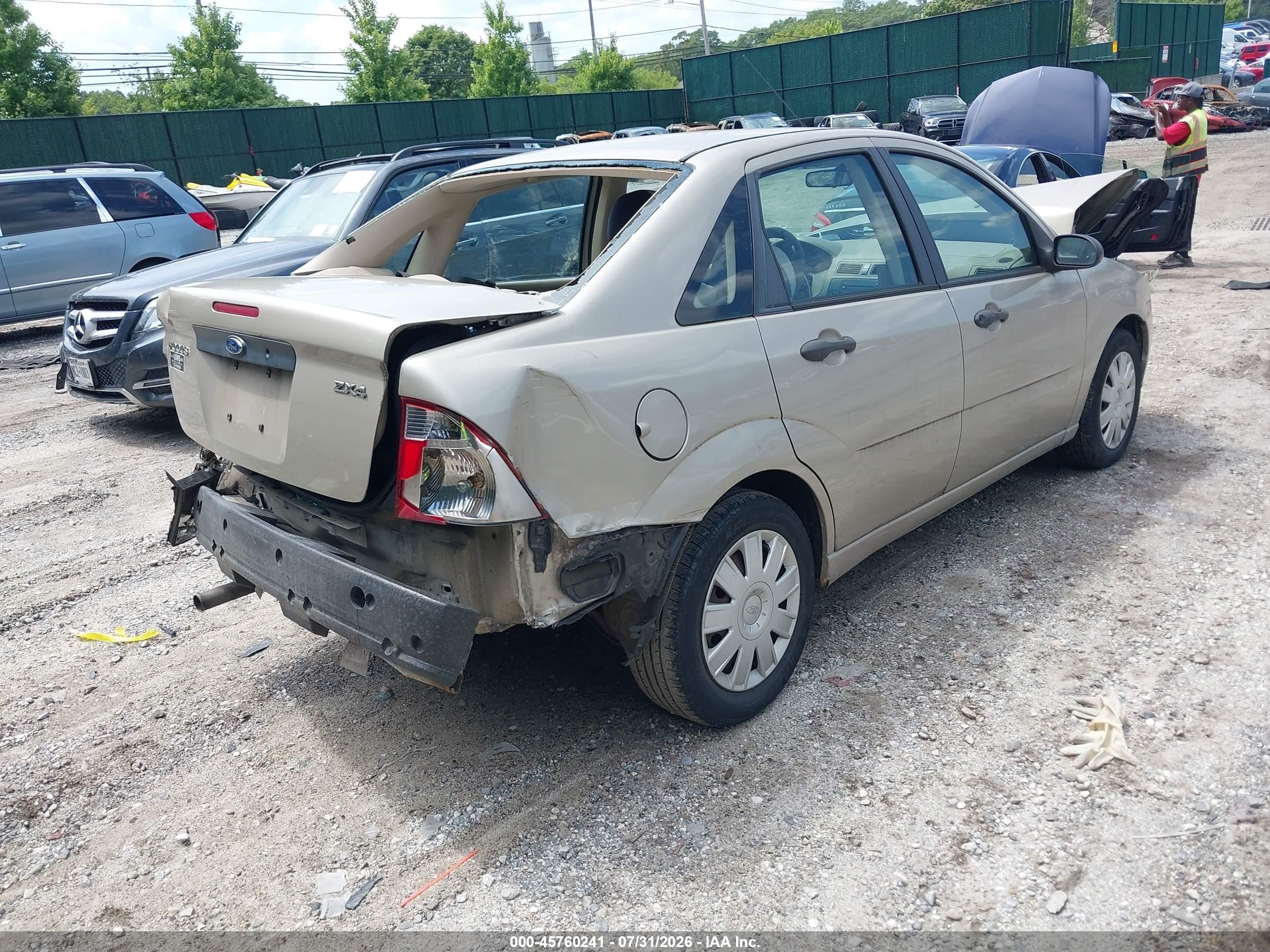 2006 Ford Focus Zx4 Кремовый vin: 1FAHP34N96W200103