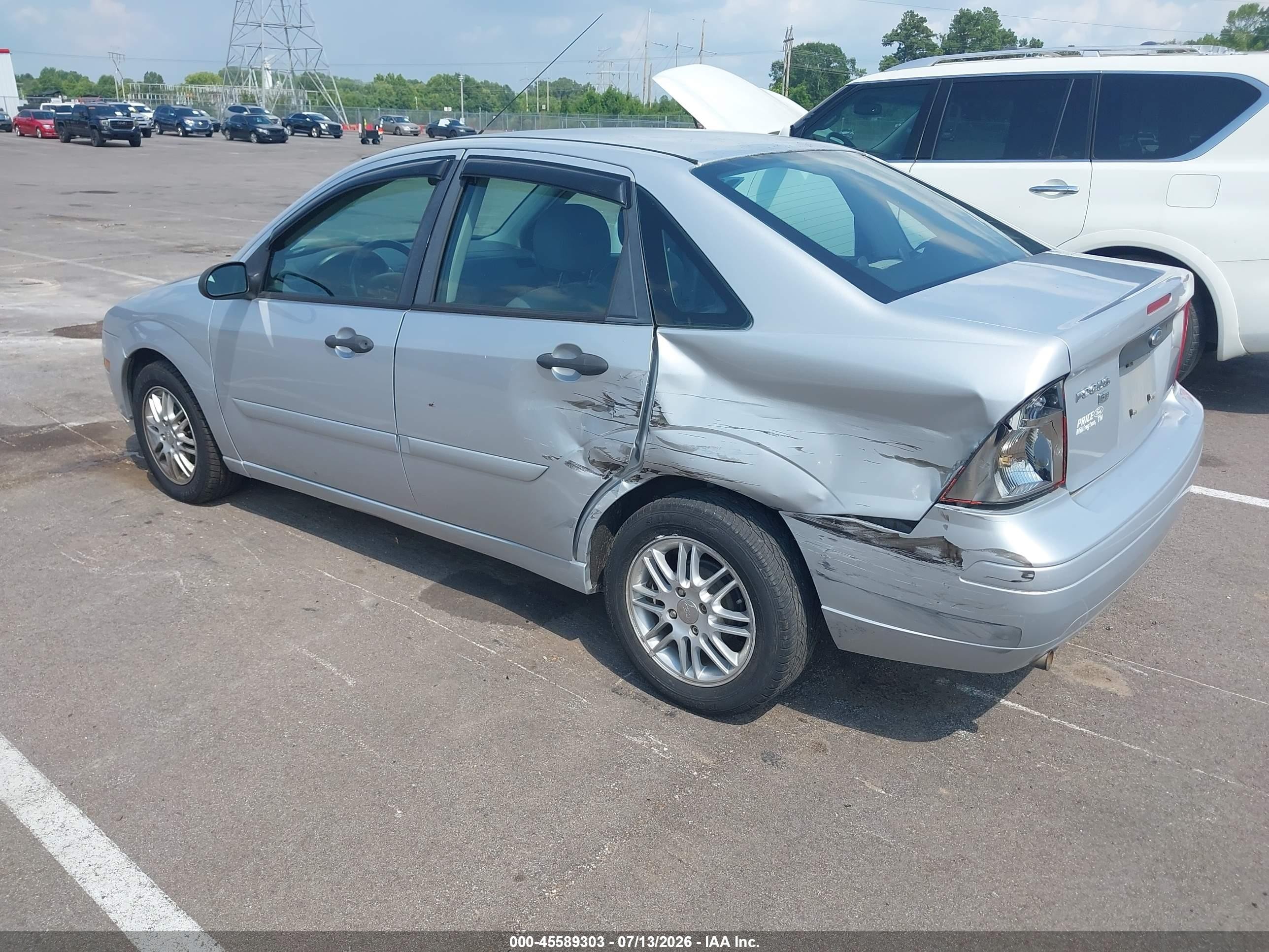 2007 Ford Focus S/se/ses Silver vin: 1FAHP34N97W137201
