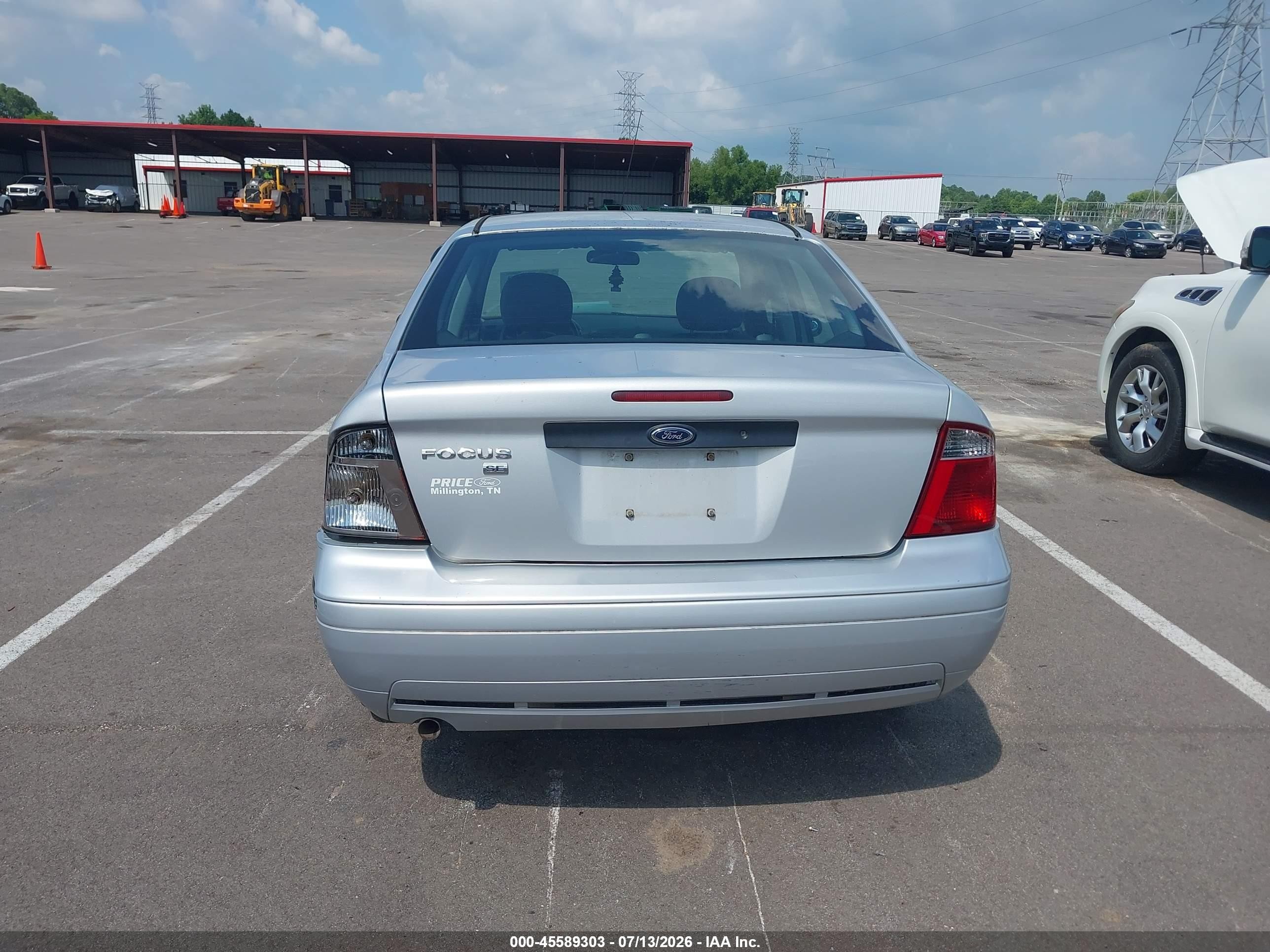 2007 Ford Focus S/se/ses Silver vin: 1FAHP34N97W137201