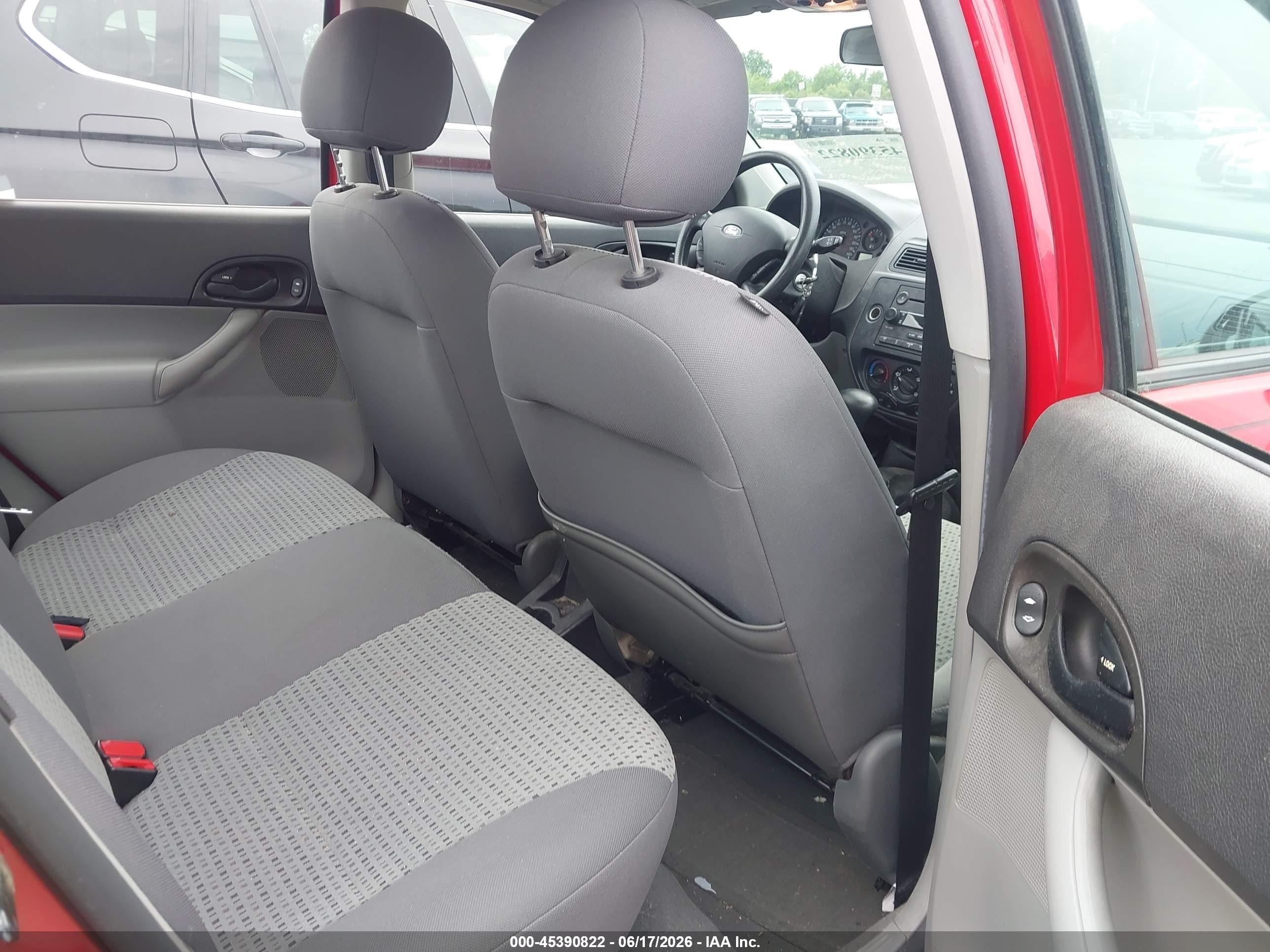 2006 Ford Focus Zx4 Красный vin: 1FAHP34NX6W130871