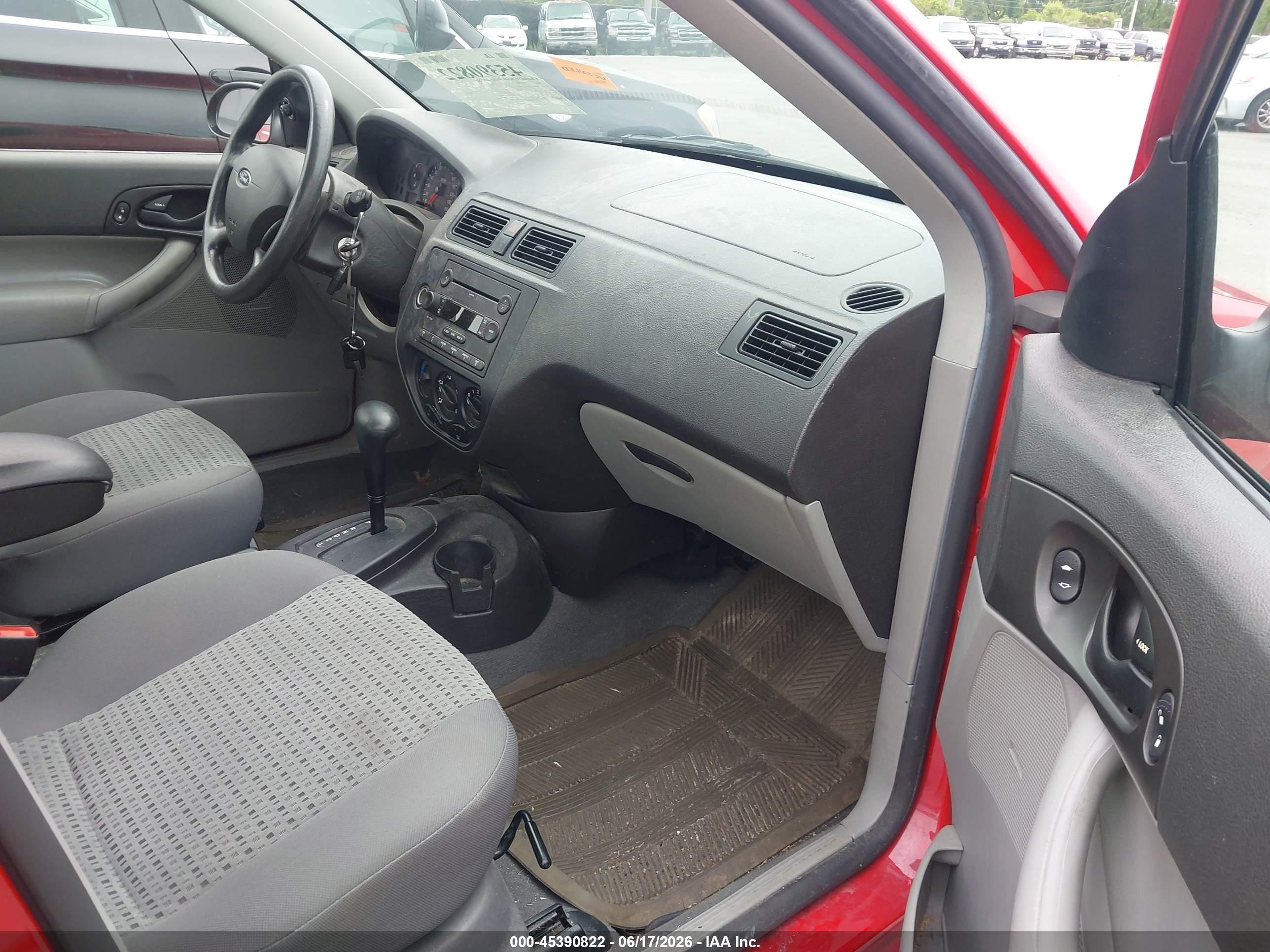 2006 Ford Focus Zx4 Красный vin: 1FAHP34NX6W130871
