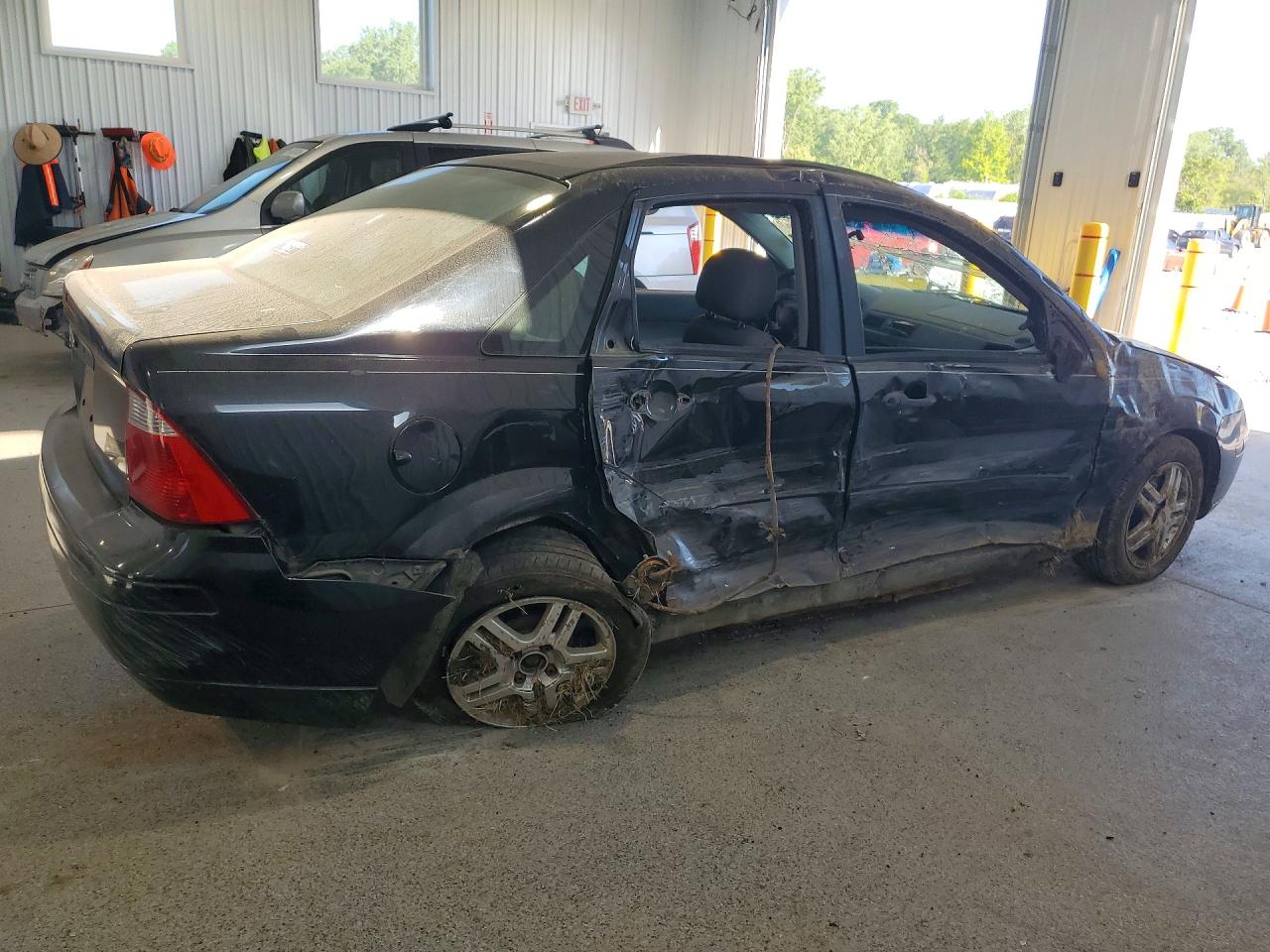 2007 Ford Focus Zx4 Black vin: 1FAHP34NX7W134016