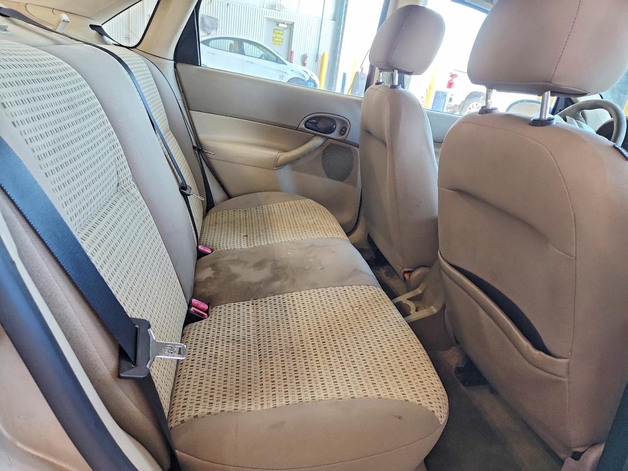 2007 Ford Focus Zx4 Tan vin: 1FAHP34NX7W192496