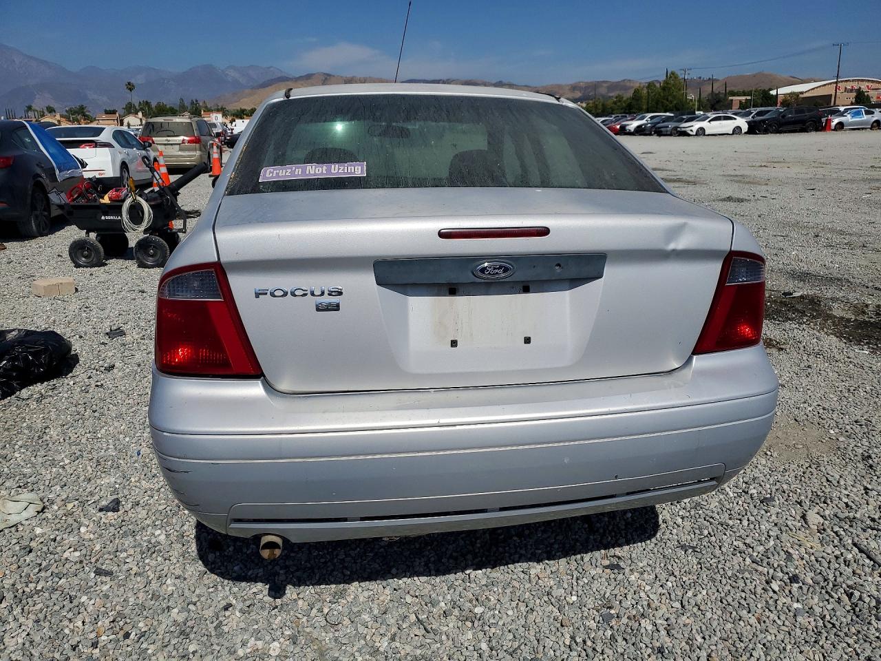 2007 Ford Focus Silver vin: 1FAHP34NX7W232124