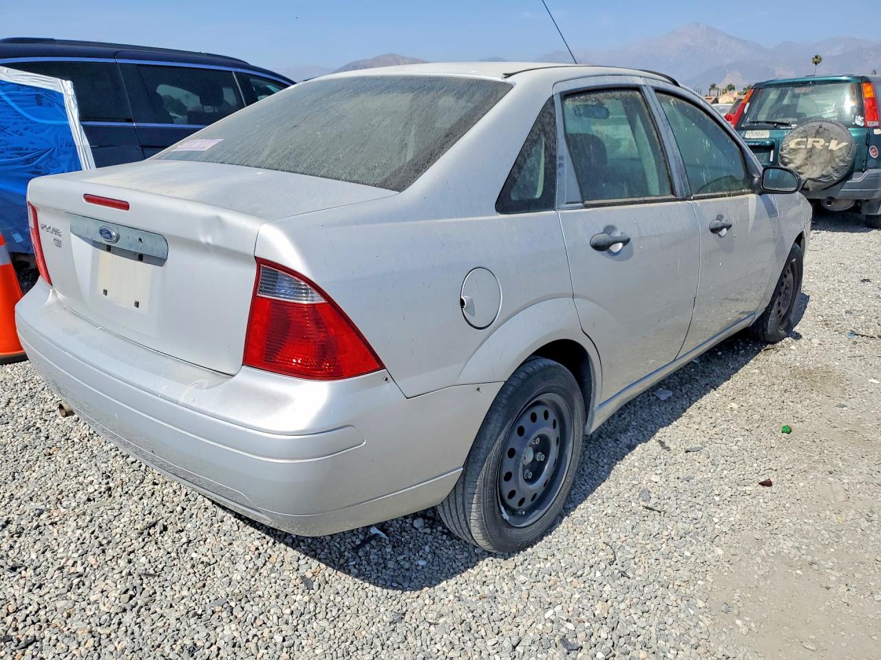 2007 Ford Focus Silver vin: 1FAHP34NX7W232124