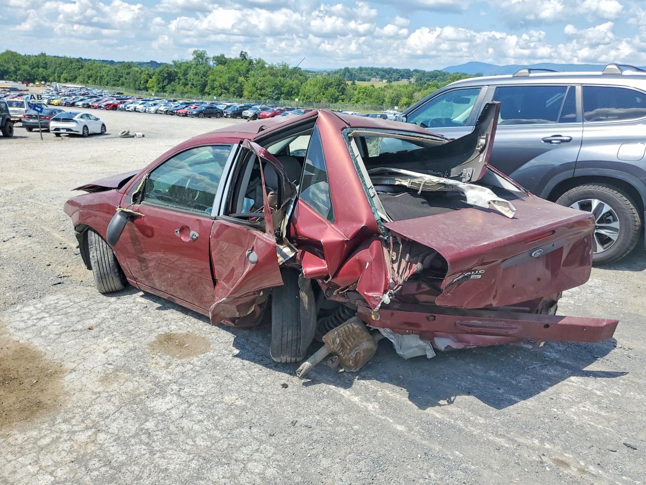 2007 Ford Focus Zx4 Burgundy vin: 1FAHP34NX7W247786