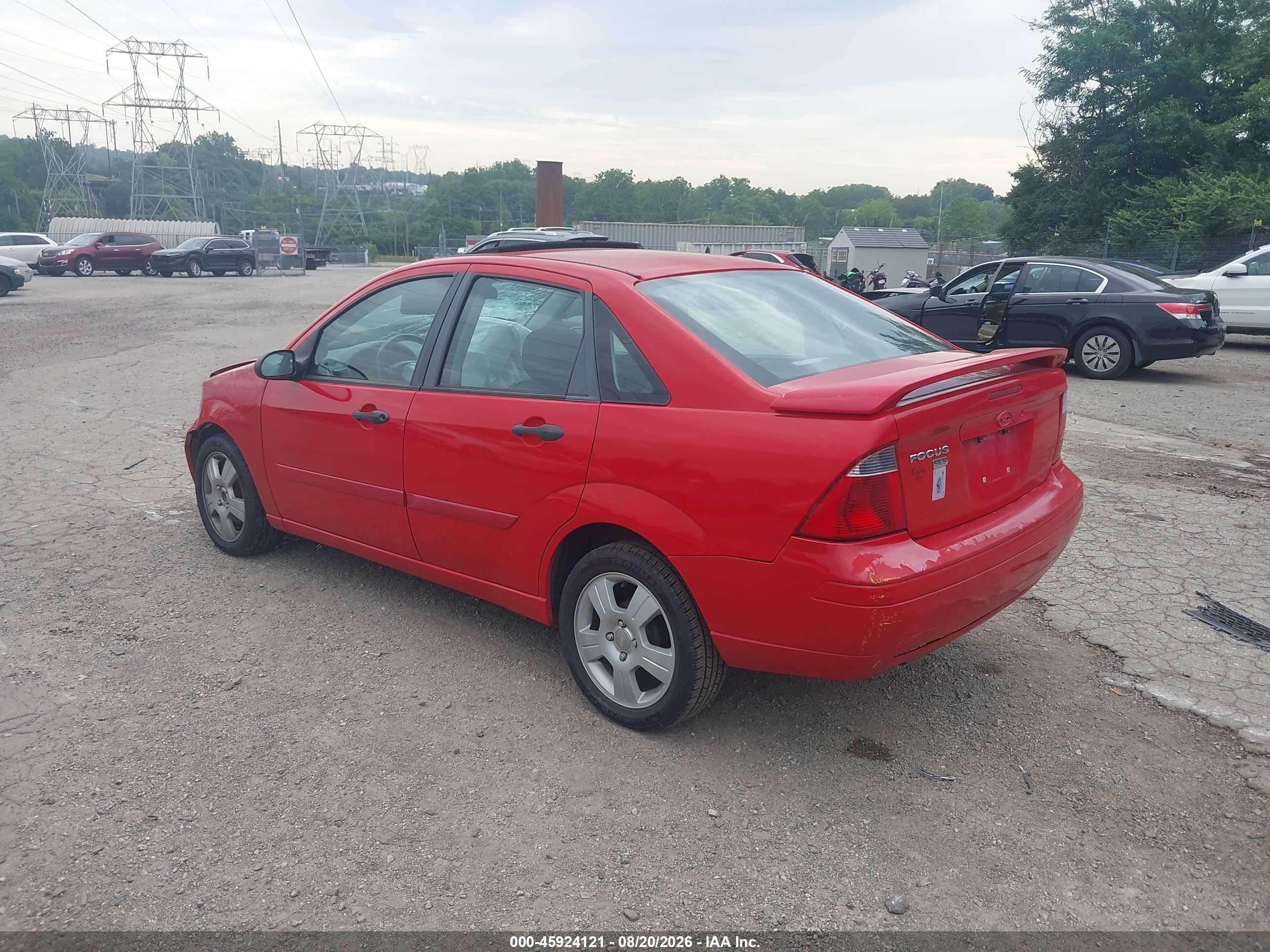 2007 Ford Focus S/se/ses Red vin: 1FAHP34NX7W275880